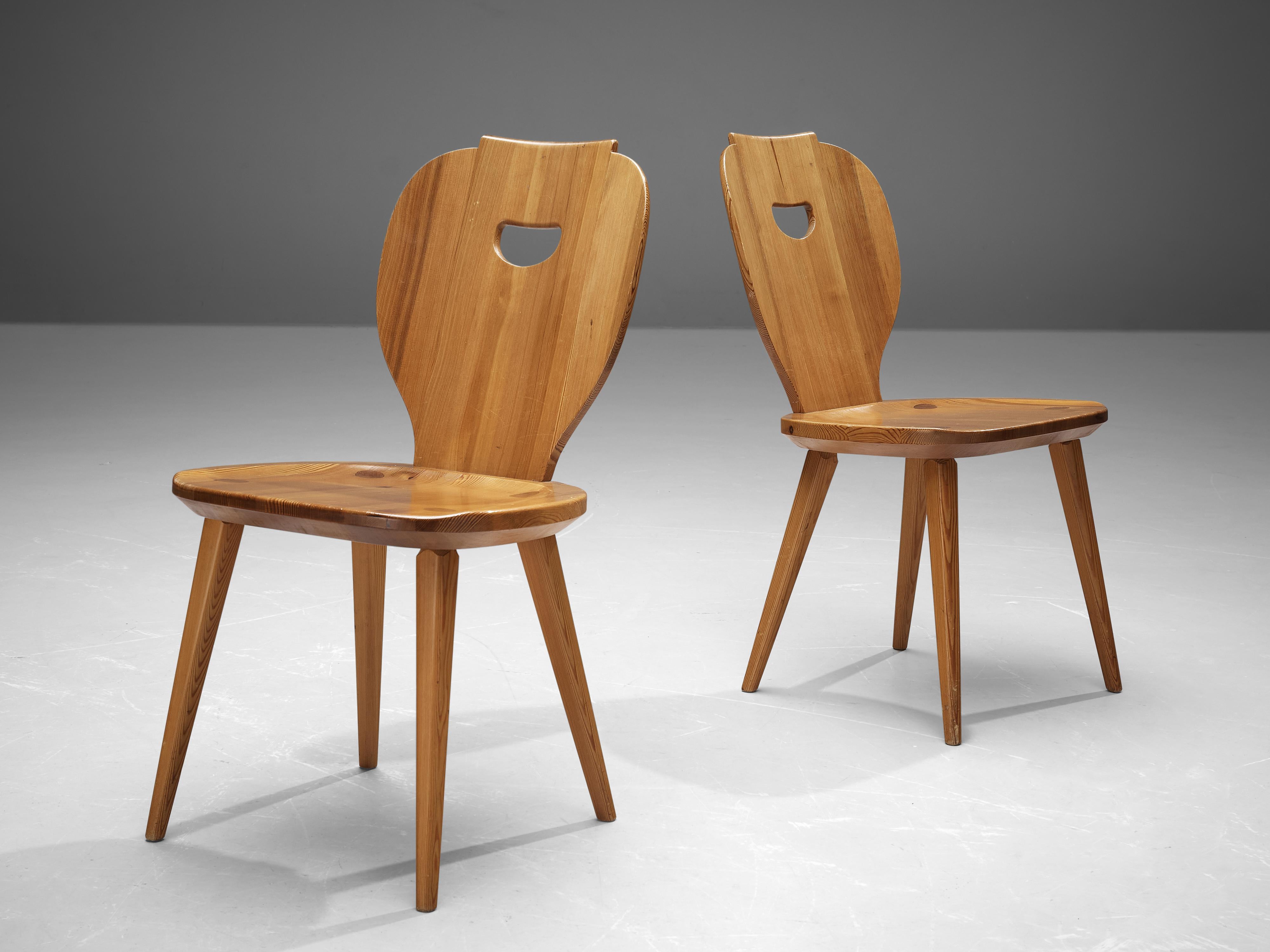 Mid-20th Century Carl Malmsten for Svensk Fur Set of Four 'Sörgården' Dining Chairs in Solid Pine For Sale