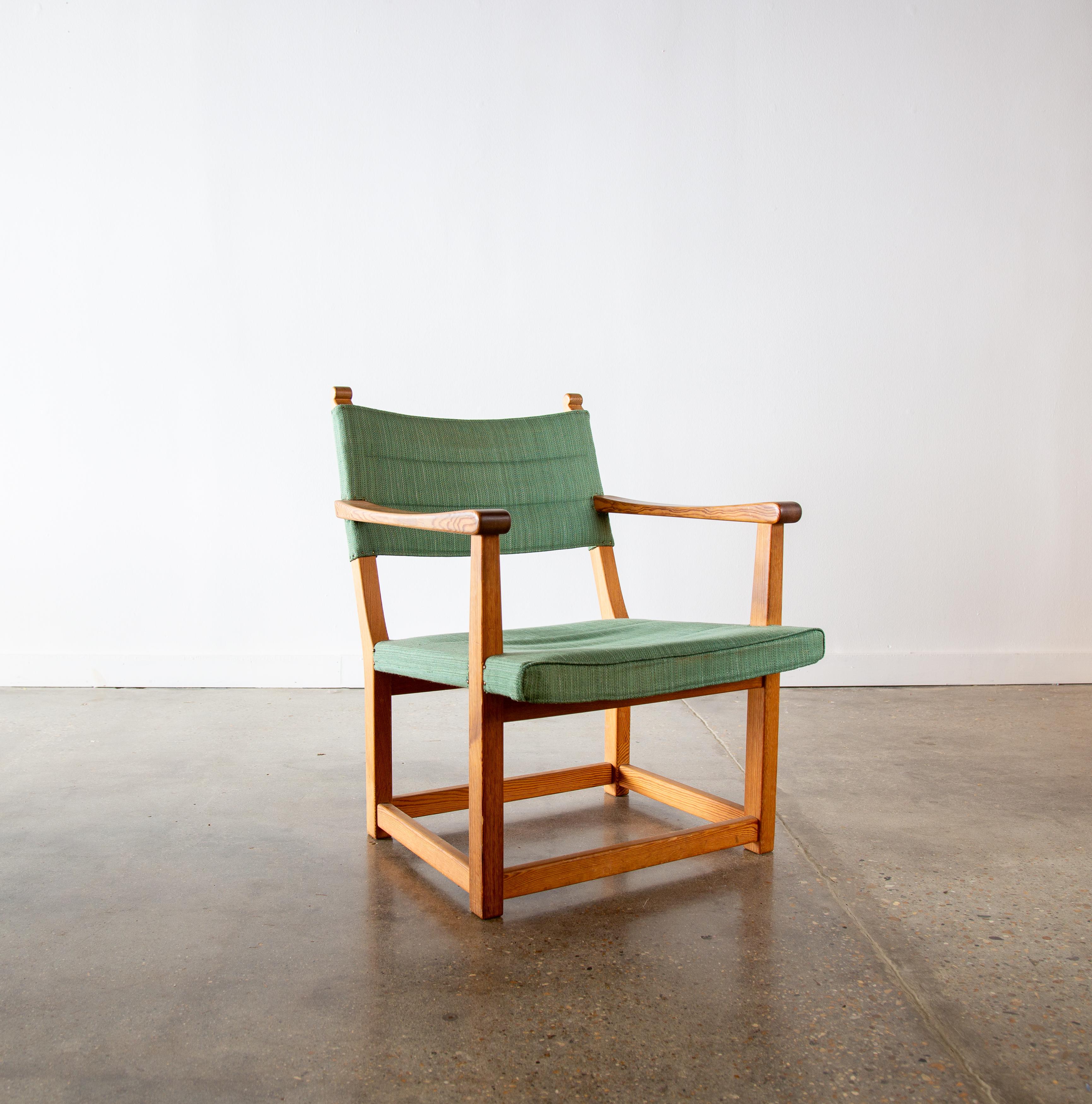 Carl Malmsten Hangsits armchair in solid pine and green fabric c. 1947 In Good Condition For Sale In Virginia Beach, VA