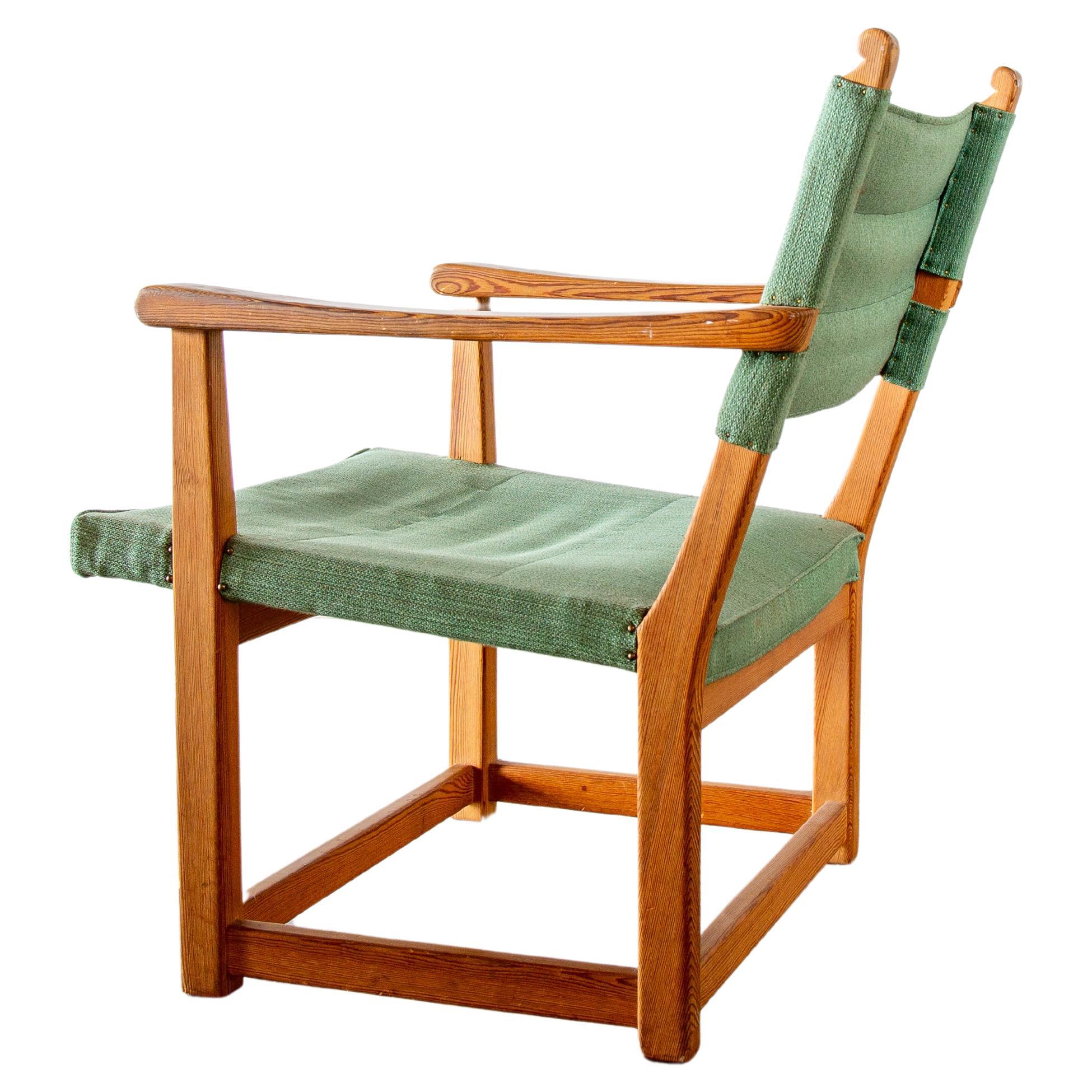 Carl Malmsten Hangsits Sessel aus massivem Kiefernholz und grünem Stoff ca. 1947 im Angebot