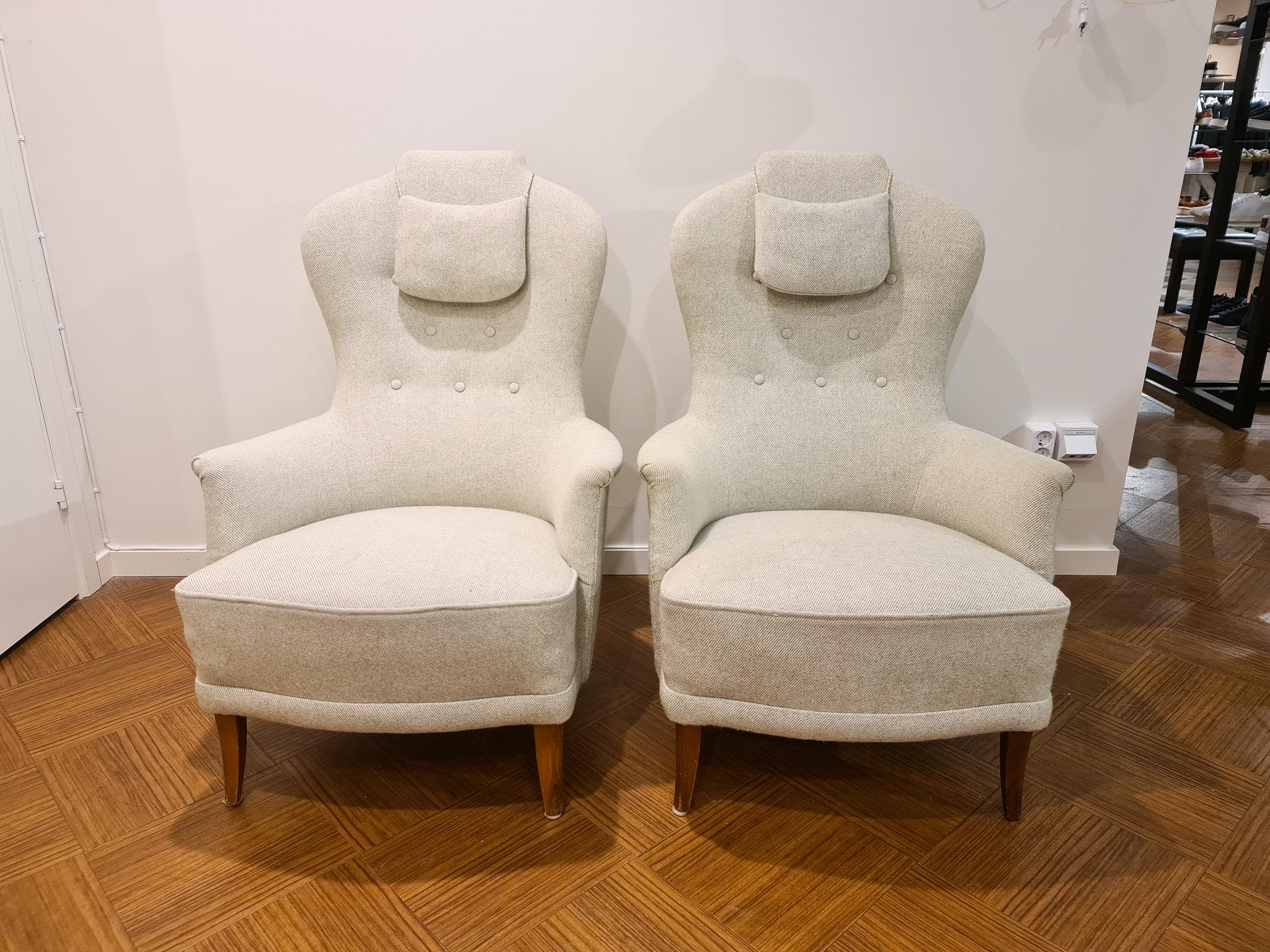 Carl Malmsten Model 'Farmor' Set of 2 Lounge Chairs Scandinavian Midcentury In Good Condition In Hillringsberg, SE