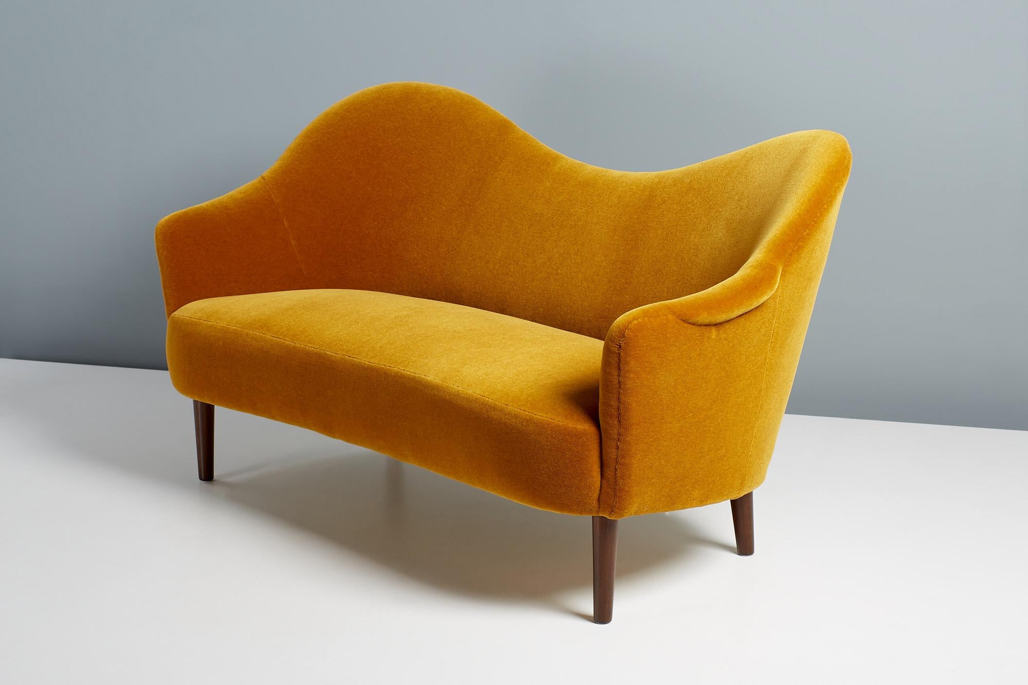 Carl Malmsten Vintage Samspel Sofa in Mohair Velvet 1950s  In Excellent Condition In London, GB