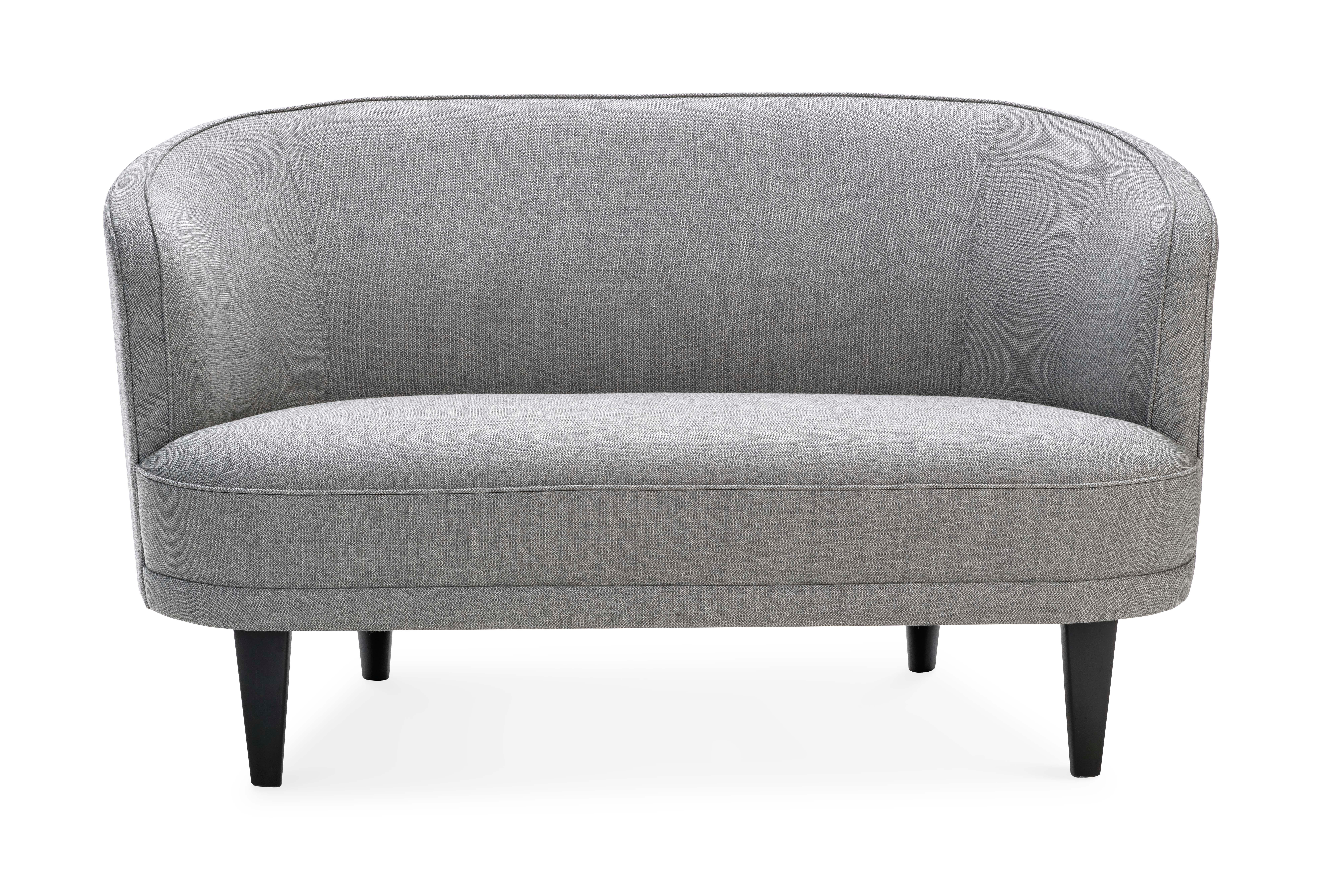 In 1937, Carl Malmsten designed a sofa for the Swedish diplomatic mission in Berlin. He named the sofa Berlin. Twenty-one years later, he made some modifications to the design and thus called it New Berlin. The Nya Berlin (New Berlin) sofa was first