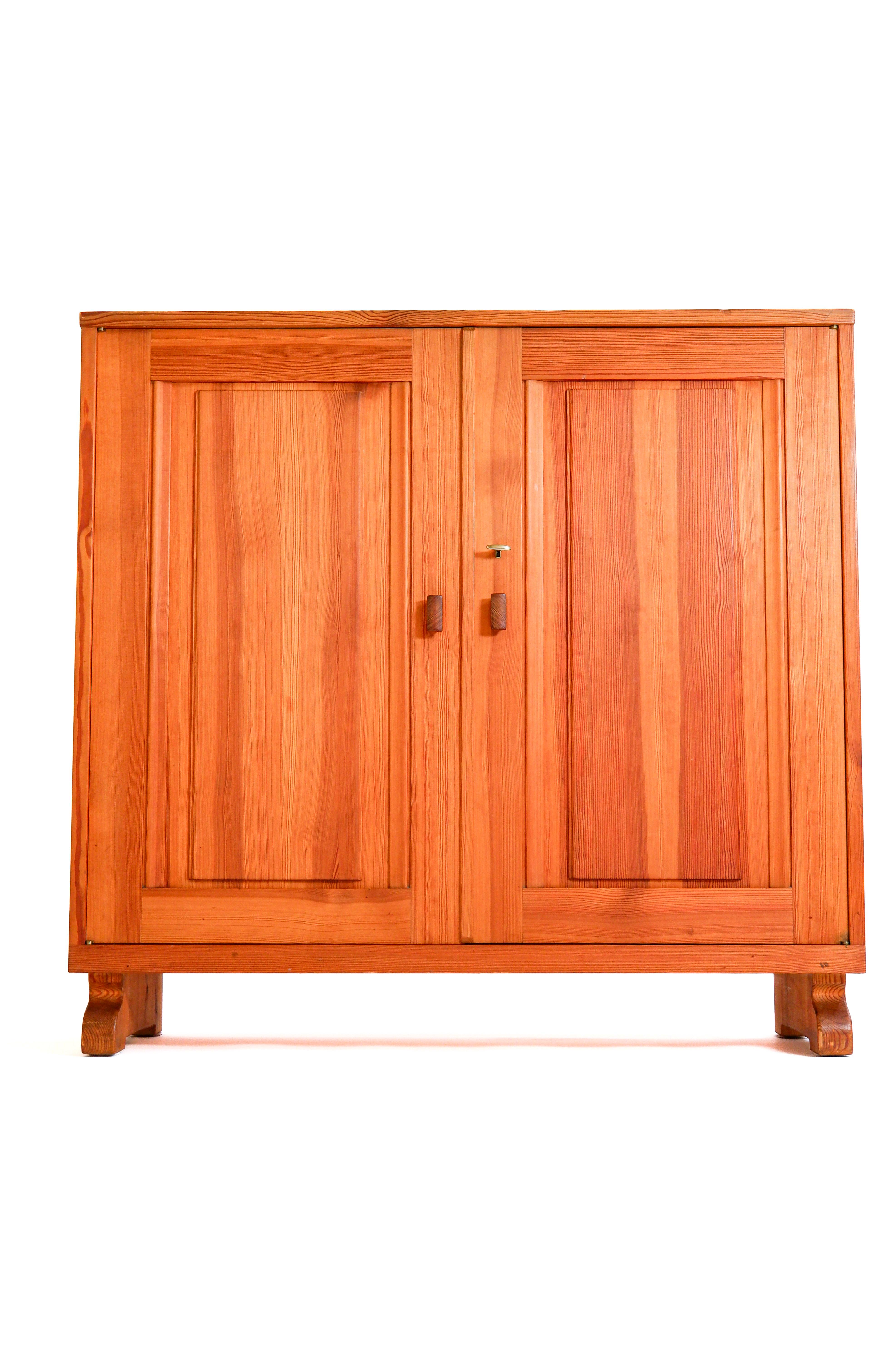Swedish Carl Malmsten pine cabinet, circa 1950. For Sale