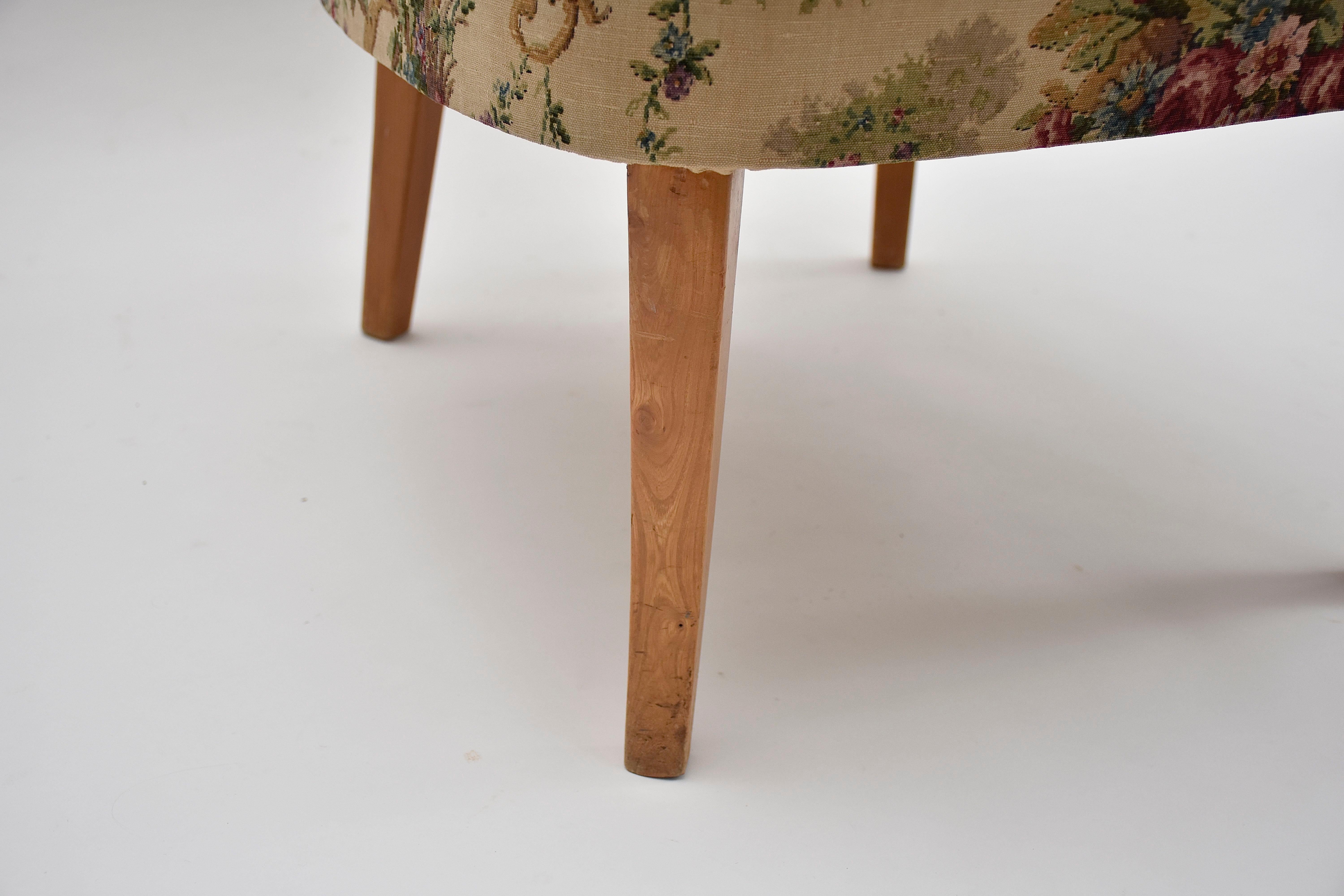 Carl Malmsten Scandinavian modern easy chair 'Gamla Berlin', Sweden ca. 1940 For Sale 4