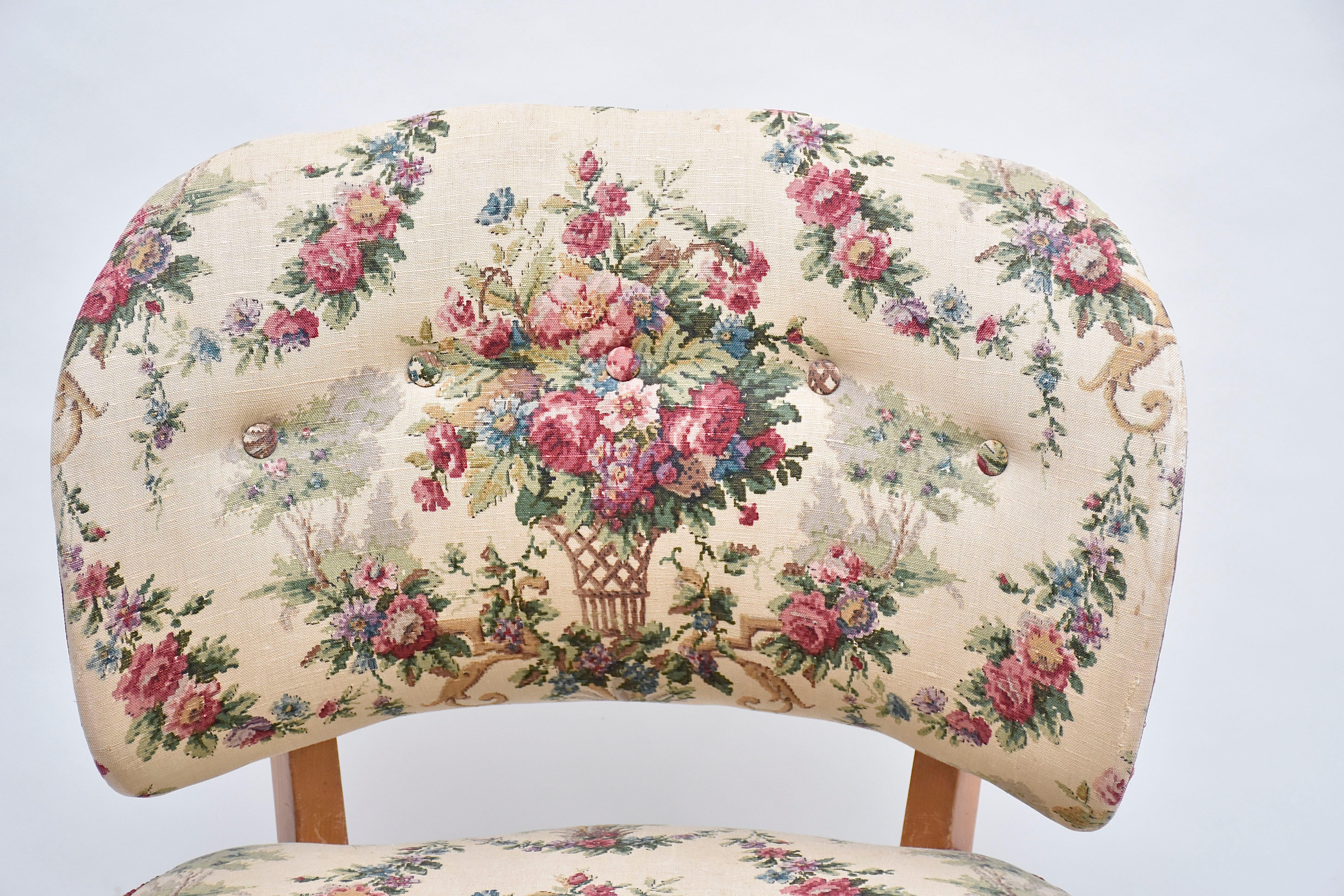 Fabric Carl Malmsten Scandinavian modern easy chair 'Gamla Berlin', Sweden ca. 1940 For Sale