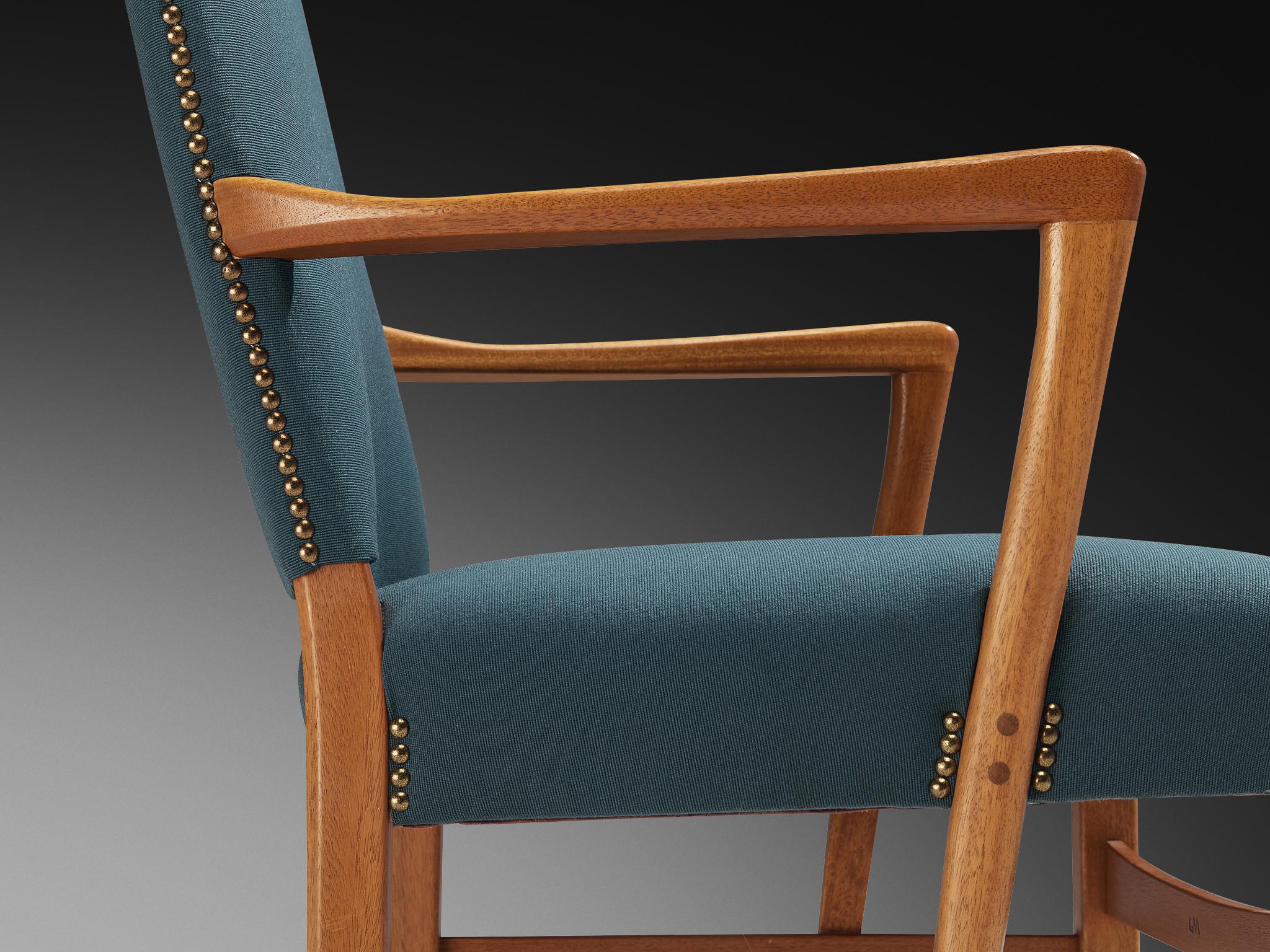 Milieu du XXe siècle Carl Malmsten Ensemble de douze fauteuils en teck et tapisserie vert-bleu en vente