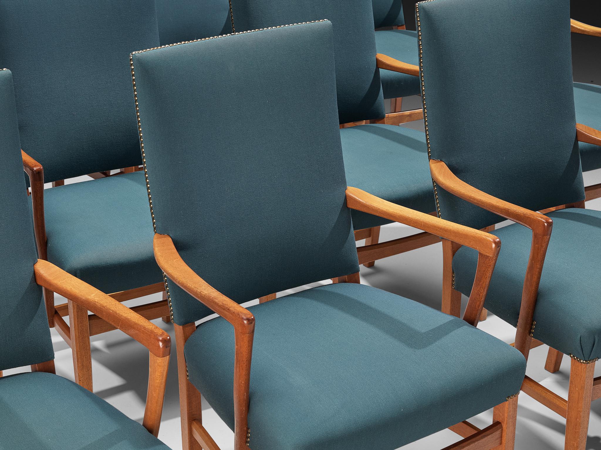 Laiton Carl Malmsten Ensemble de douze fauteuils en teck et tapisserie vert-bleu en vente
