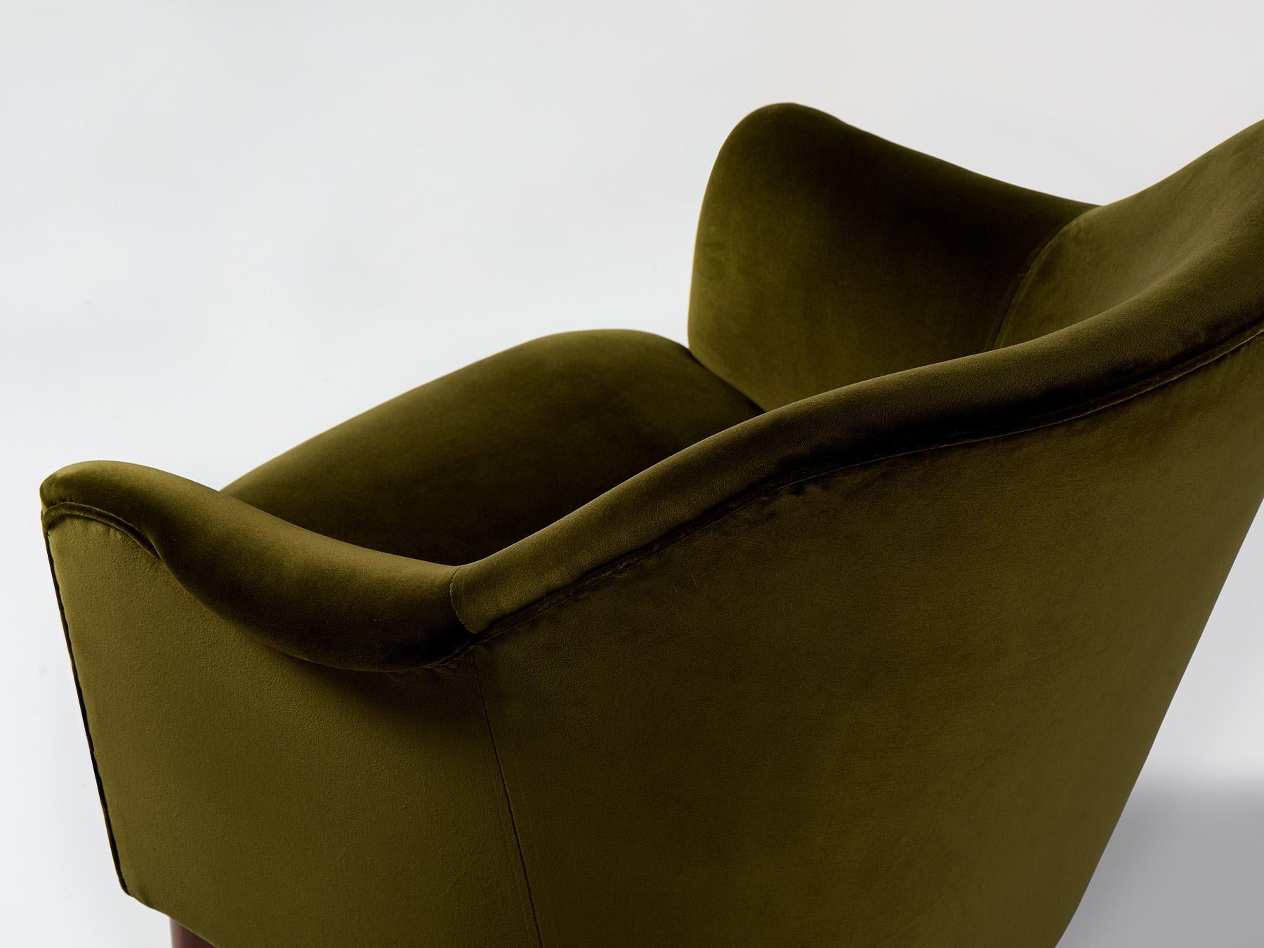 Carl Malmsten Vintage 1950s Samspel Chairs in Moss Green Velvet In Excellent Condition For Sale In London, England