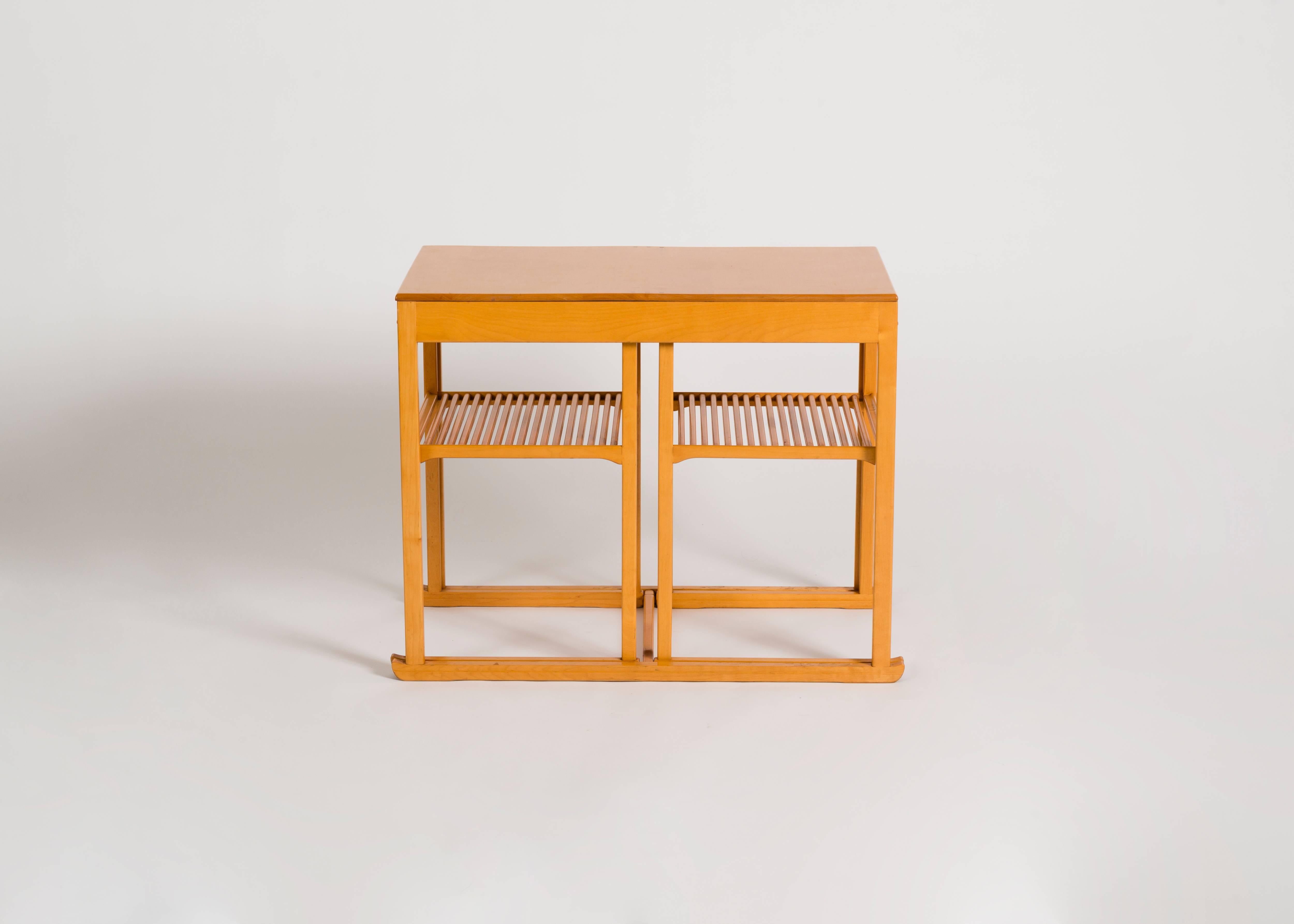 Suédois Ensemble de tables gigognes « Sledge » de Carl Malmsten, Suède, vers 1948 en vente