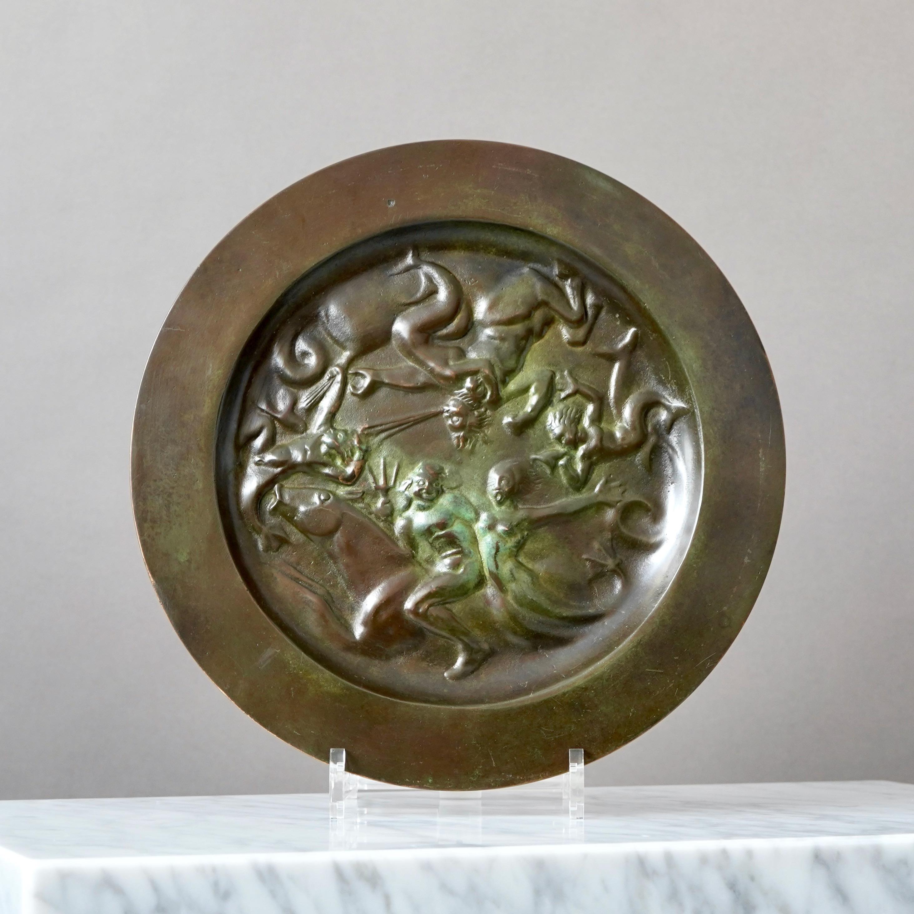 A beautiful Art Deco / Swedish Grace bronze dish with amazing patina. 
'Vindarnas Lek' ('Play of the Winds') designed by famous Swedish sculptor Carl Milles and produced by GAB Guldsmedsaktiebolaget in Sweden, 1930s.  

Great condition, only a few