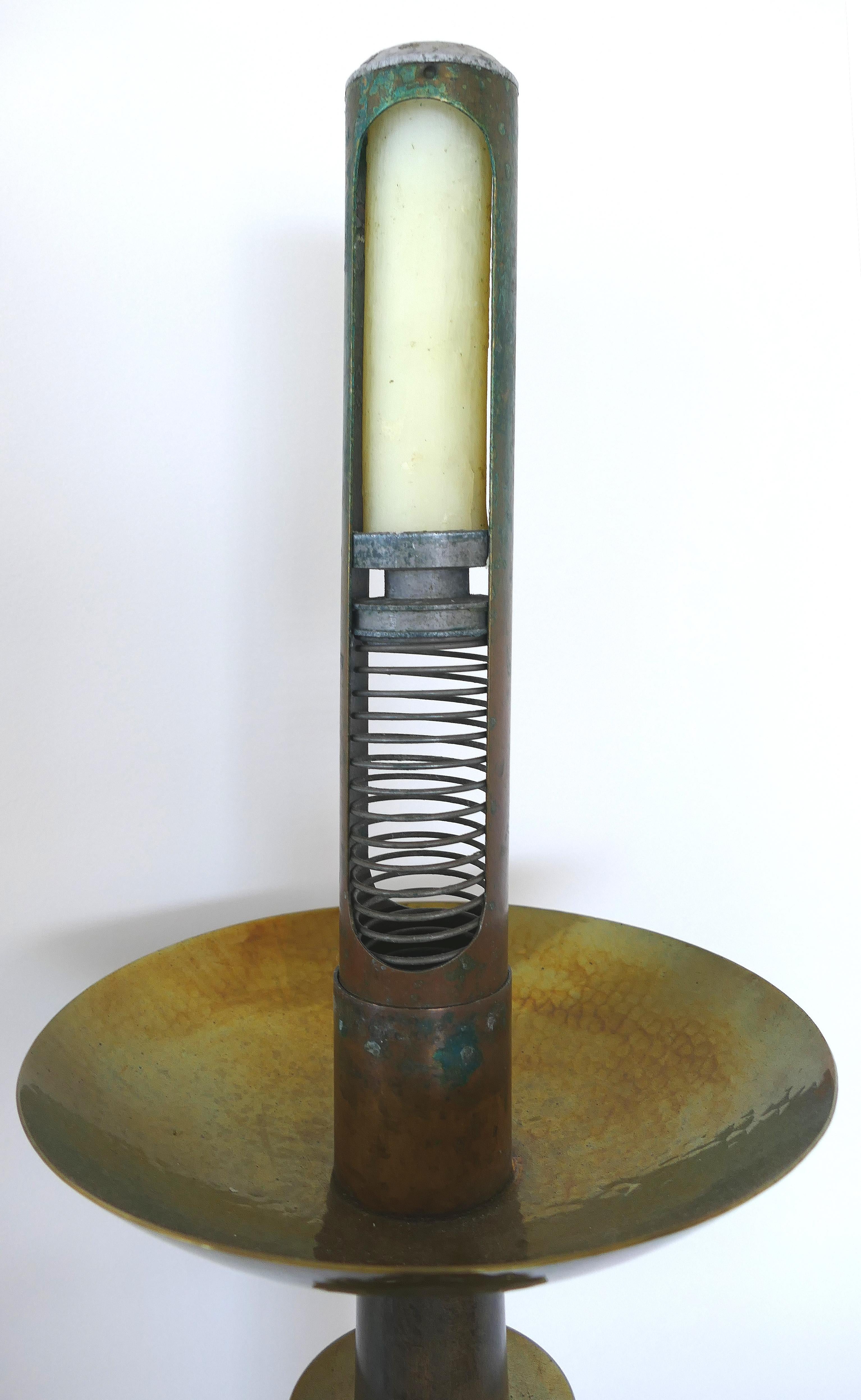 Carl Moser Studios Candelabros de pie de latón y madera, Suiza en venta 2