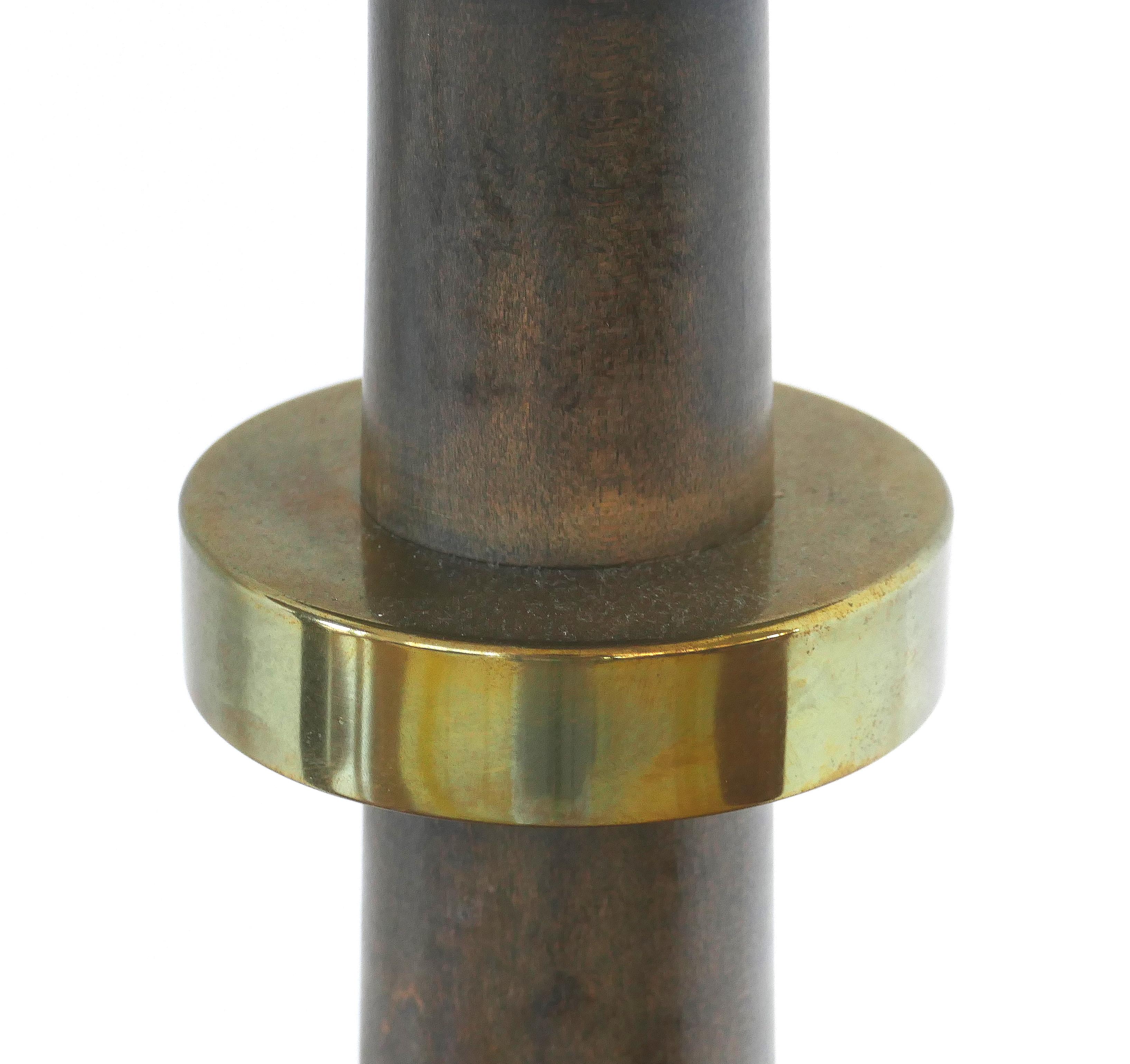 Carl Moser Studios Candelabros de pie de latón y madera, Suiza en venta 1