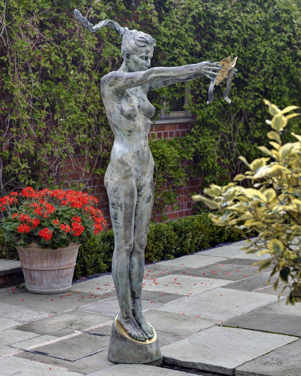 „Circe“ Die magische Göttin – lebensgroße Nackte Figur aus massiver Bronze von Carl Payne