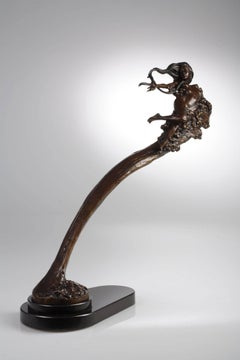 Nudefarbene figurative Bronzeskulptur „Morning Glory“ von Carl Payne