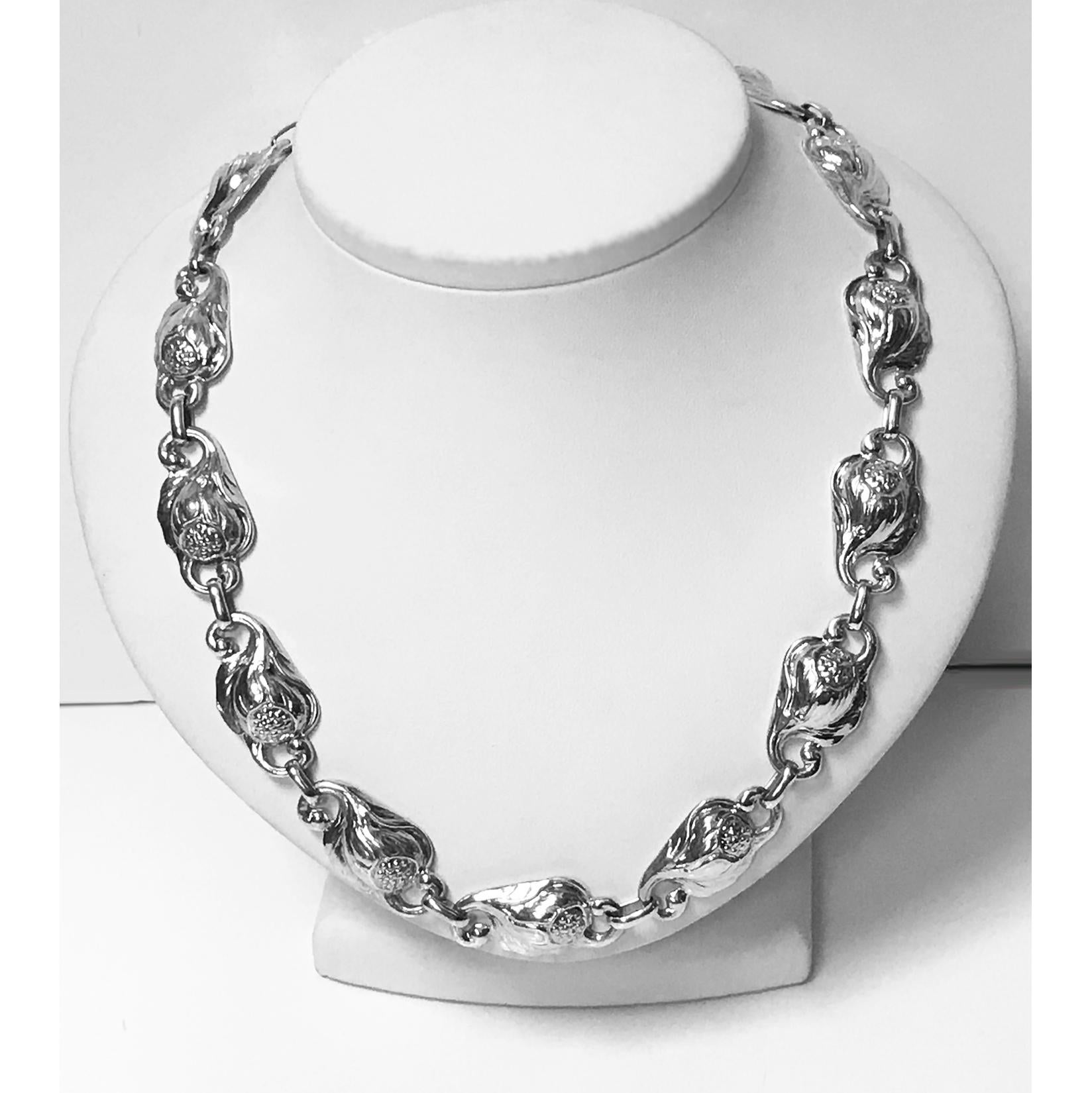 Carl Poul Petersen Sterling Silver Necklace, circa 1940 In Good Condition In Toronto, ON