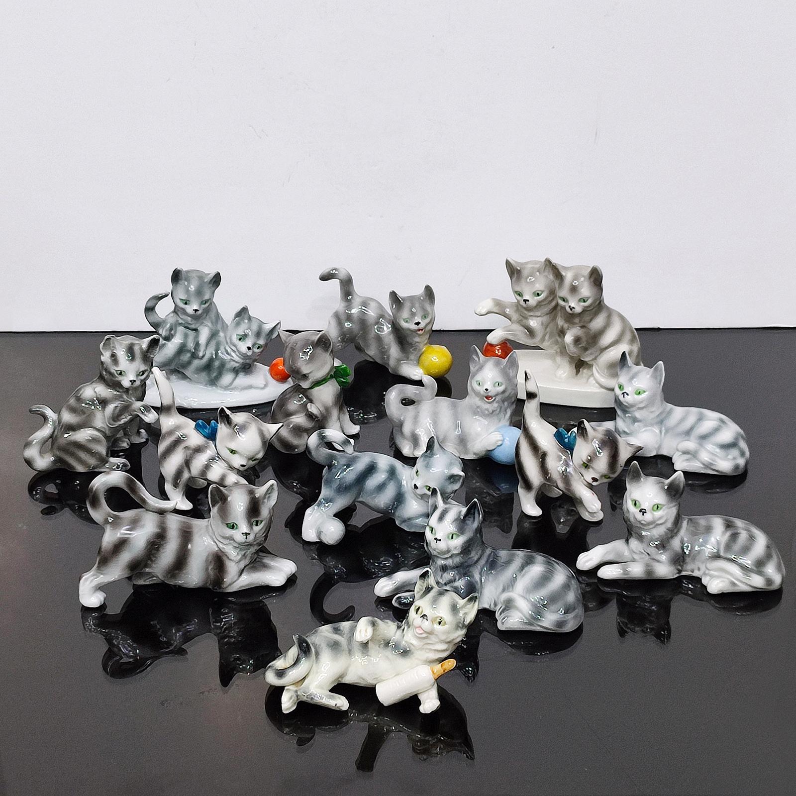 Colección Carl Scheidig Gräfenthal de figuras de gatos, Alemania, años 40 Moderno de mediados de siglo en venta
