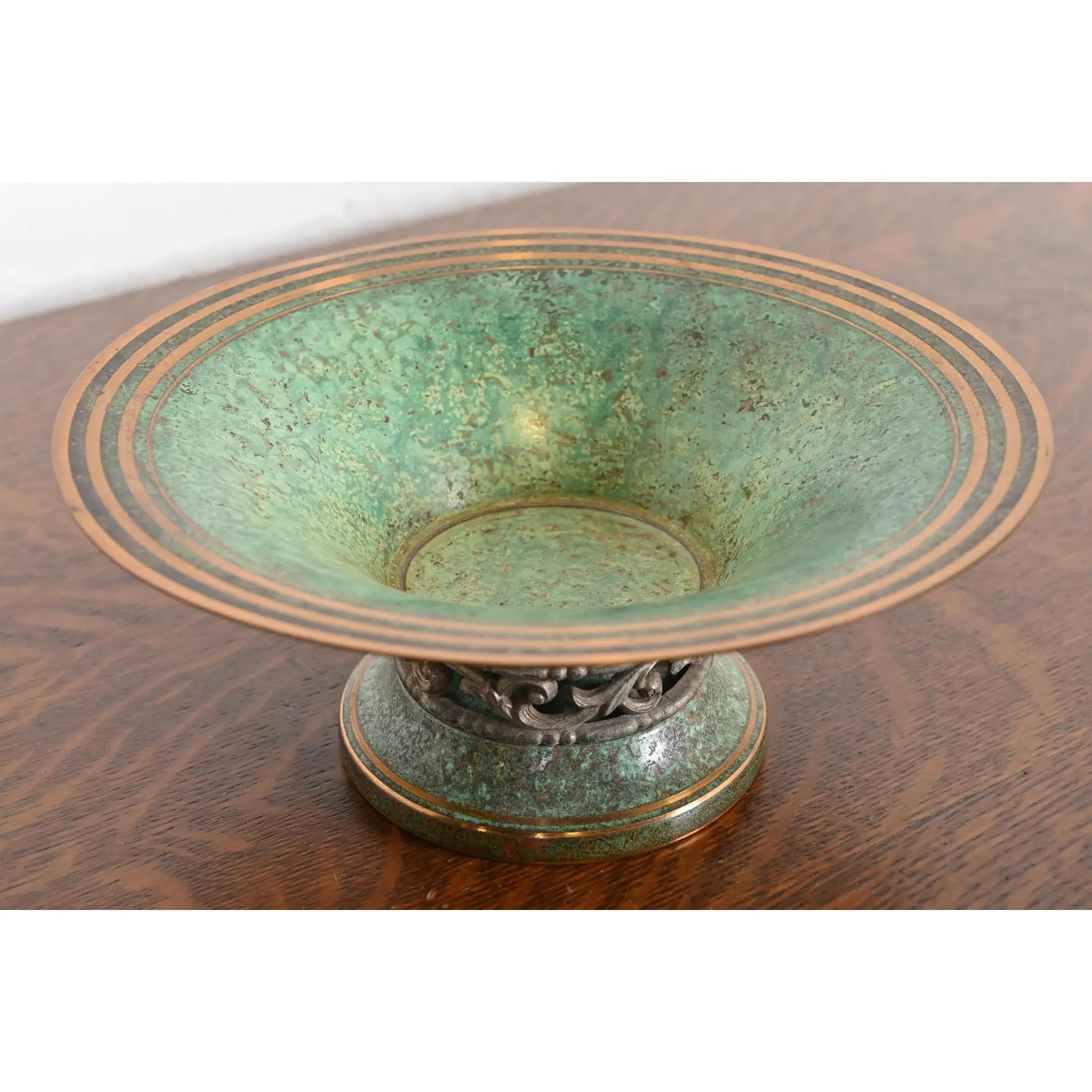 Arts and Crafts Carl Sorensen Art Deco Verdigris Bronze Footed Centerpiece Bowl or Fruit Bowl en vente