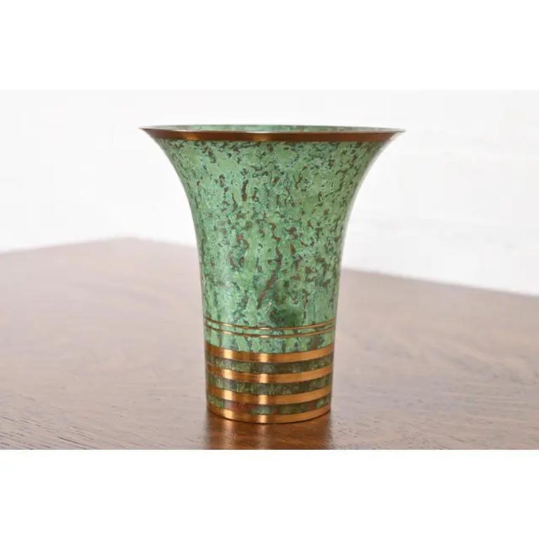 Americano Vaso a tromba in bronzo verdastro Art Déco Carl Sorensen in vendita