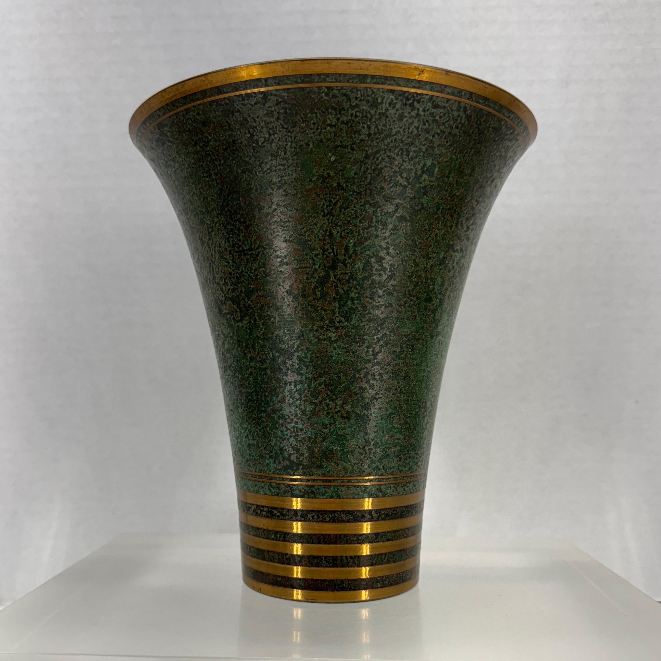 Vaso in bronzo patinato Carl Sorensen Firmato in vendita 5
