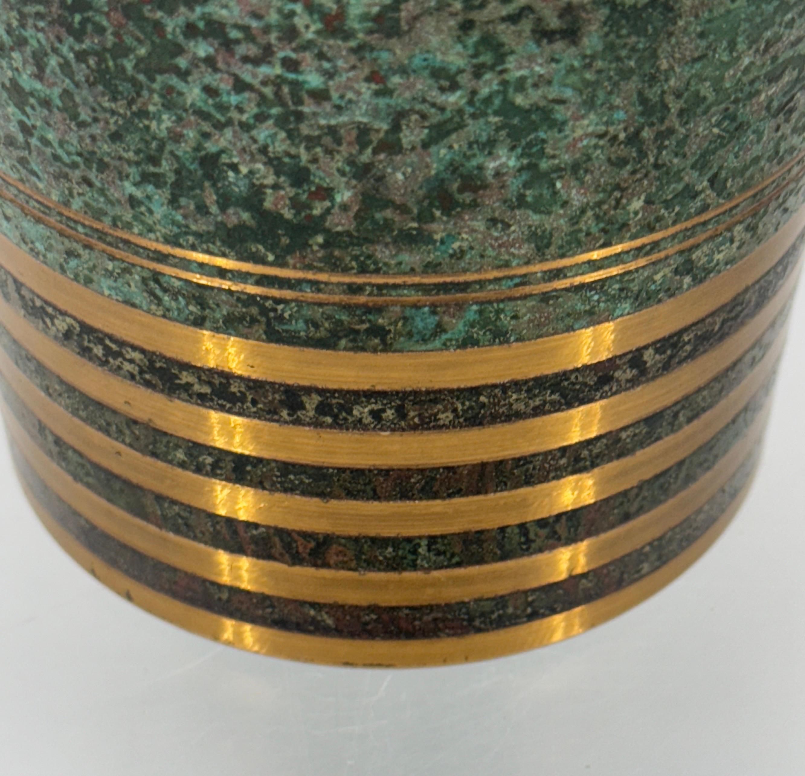 Bronzo Vaso in bronzo patinato Carl Sorensen Firmato in vendita