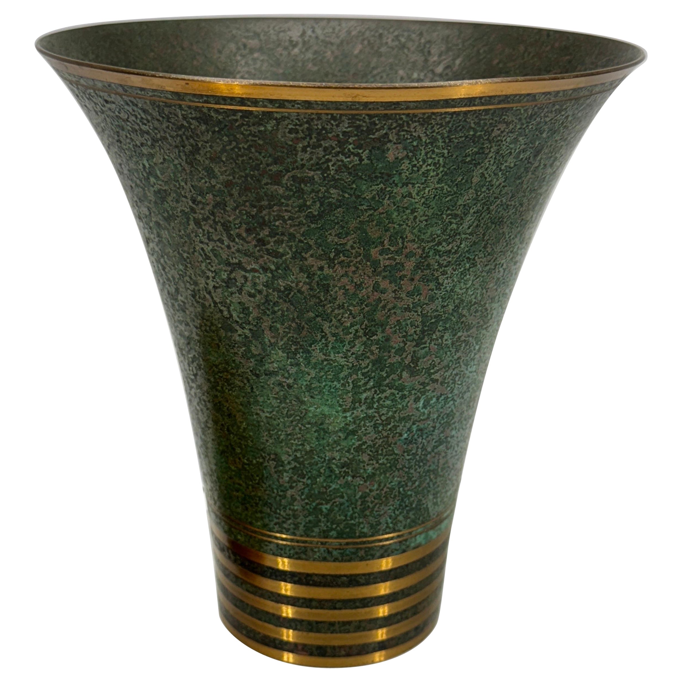 Vase en bronze patiné signé Carl Sorensen