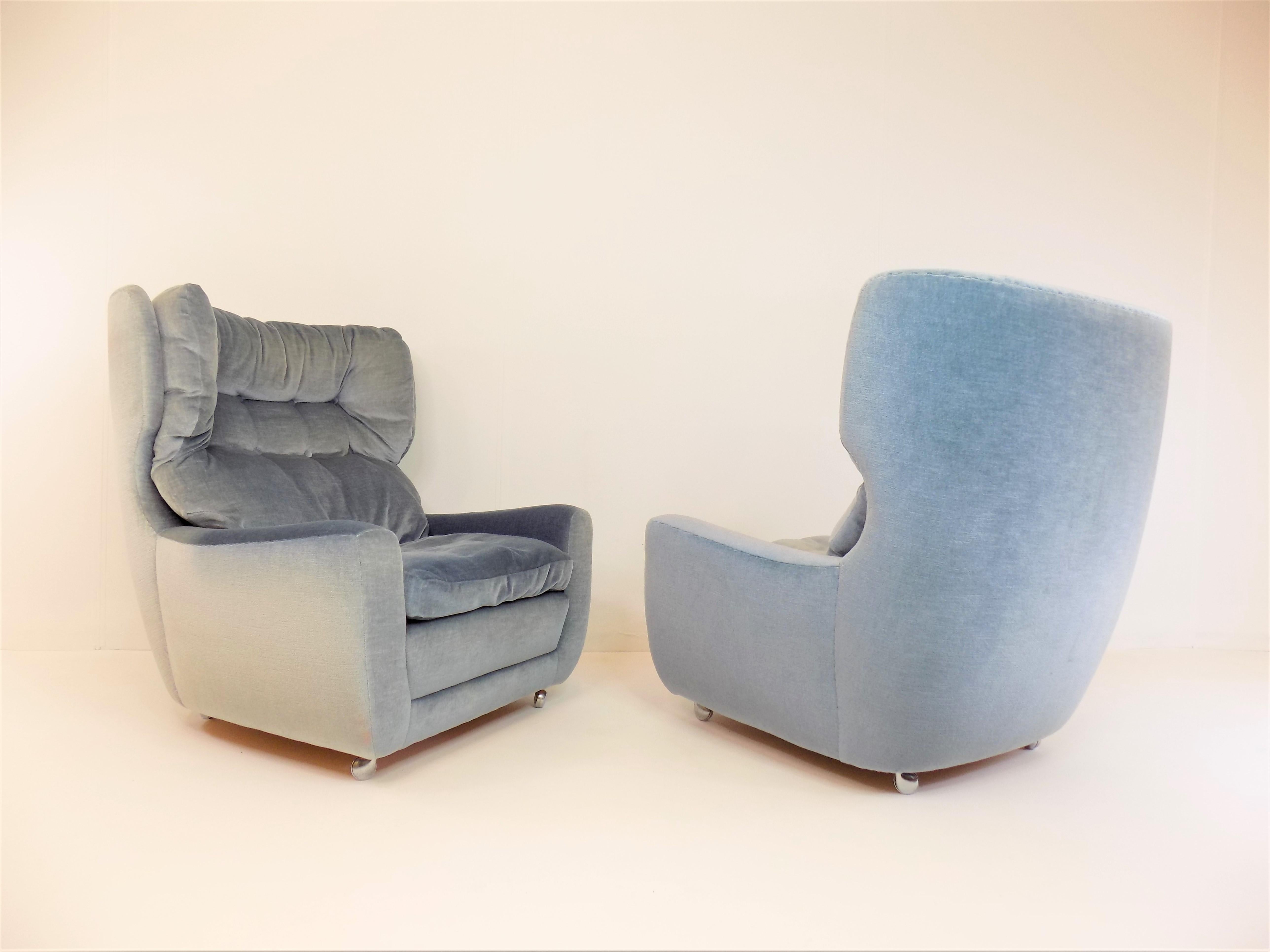 Carl Straub Set of 2 Mohair Armchairs Ice Blue For Sale 3