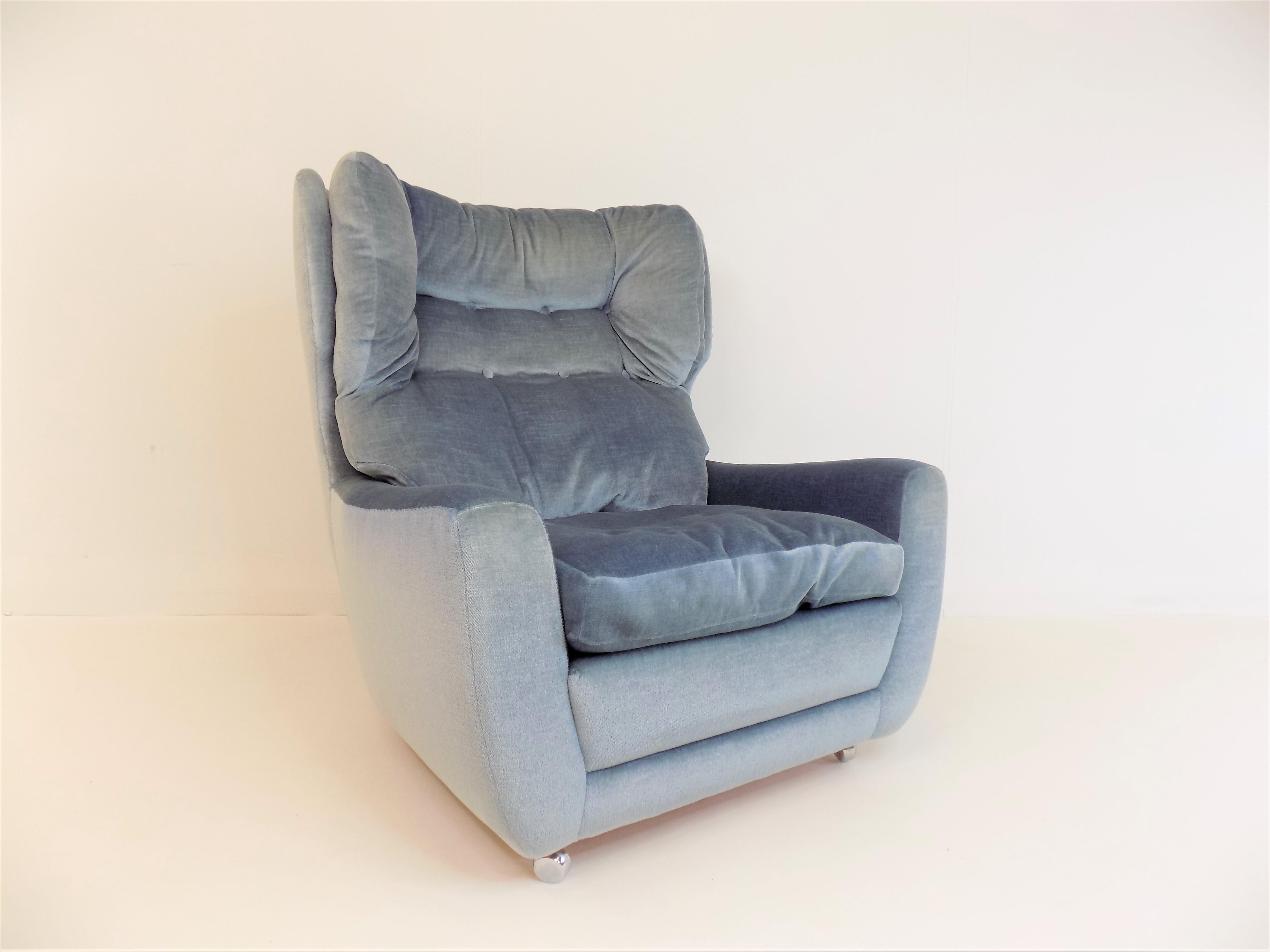Carl Straub Set of 2 Mohair Armchairs Ice Blue For Sale 14