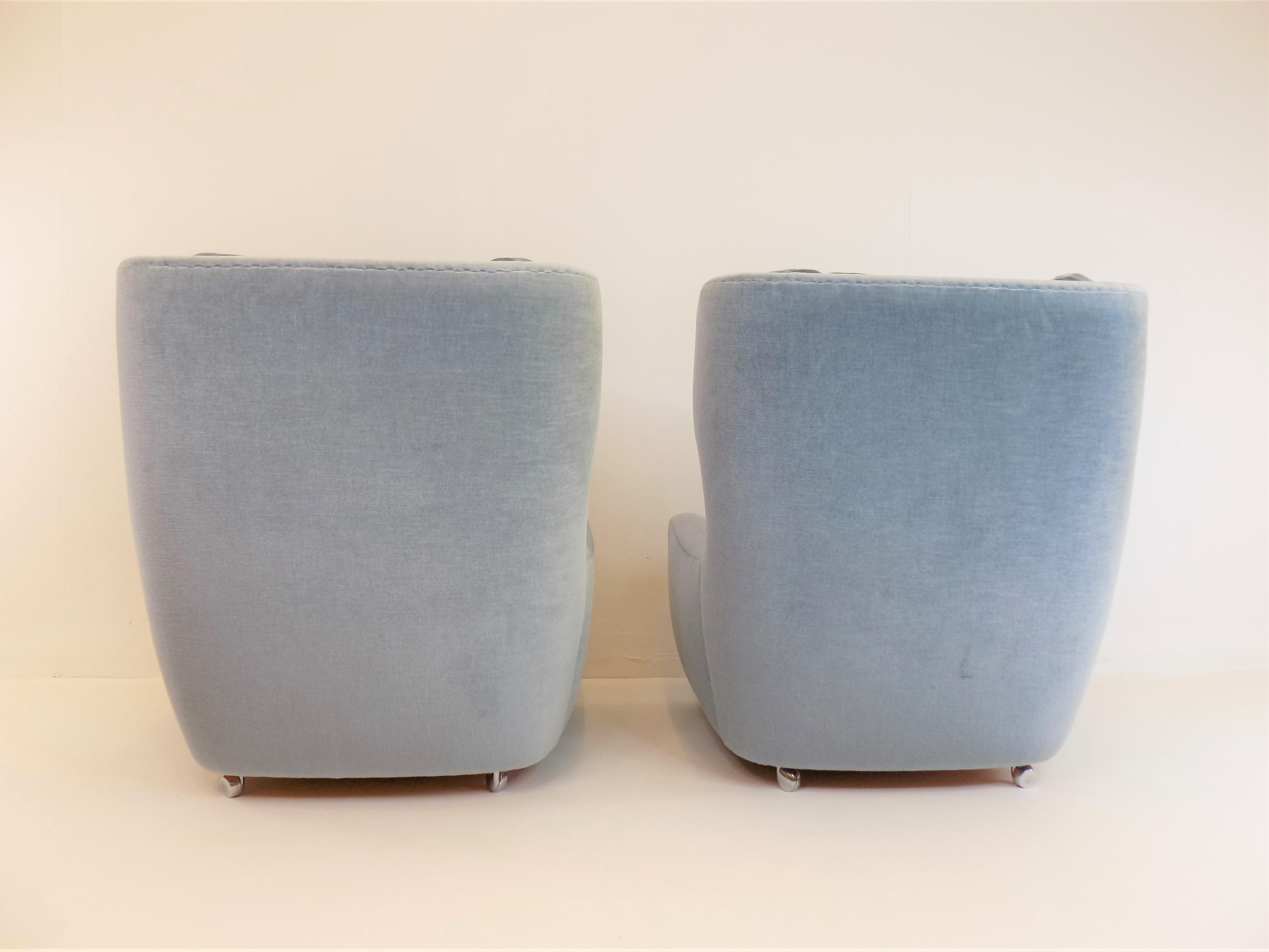 Mid-Century Modern Carl Straub Set of 2 Mohair Armchairs Ice Blue For Sale