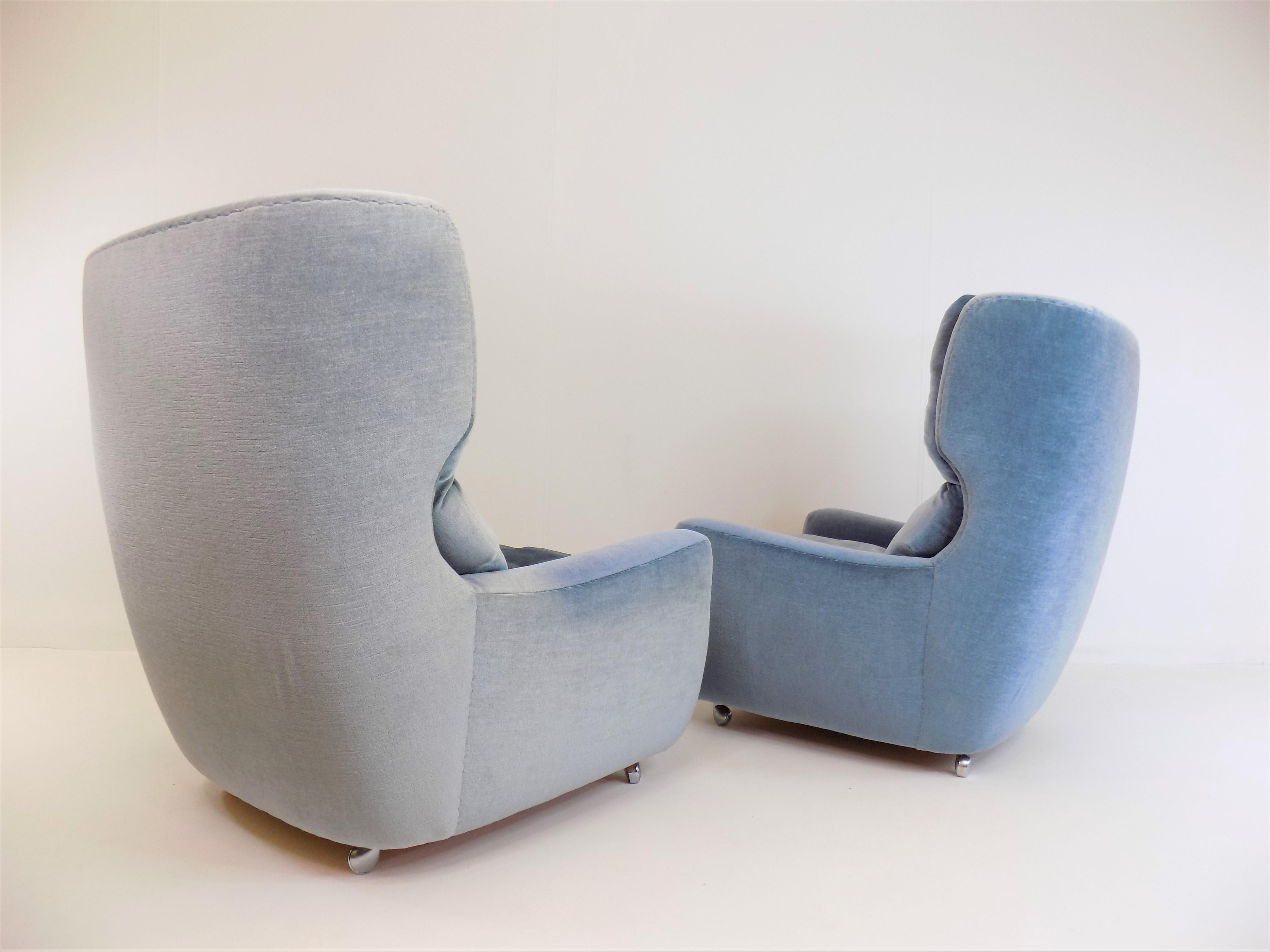 German Carl Straub Set of 2 Mohair Armchairs Ice Blue For Sale