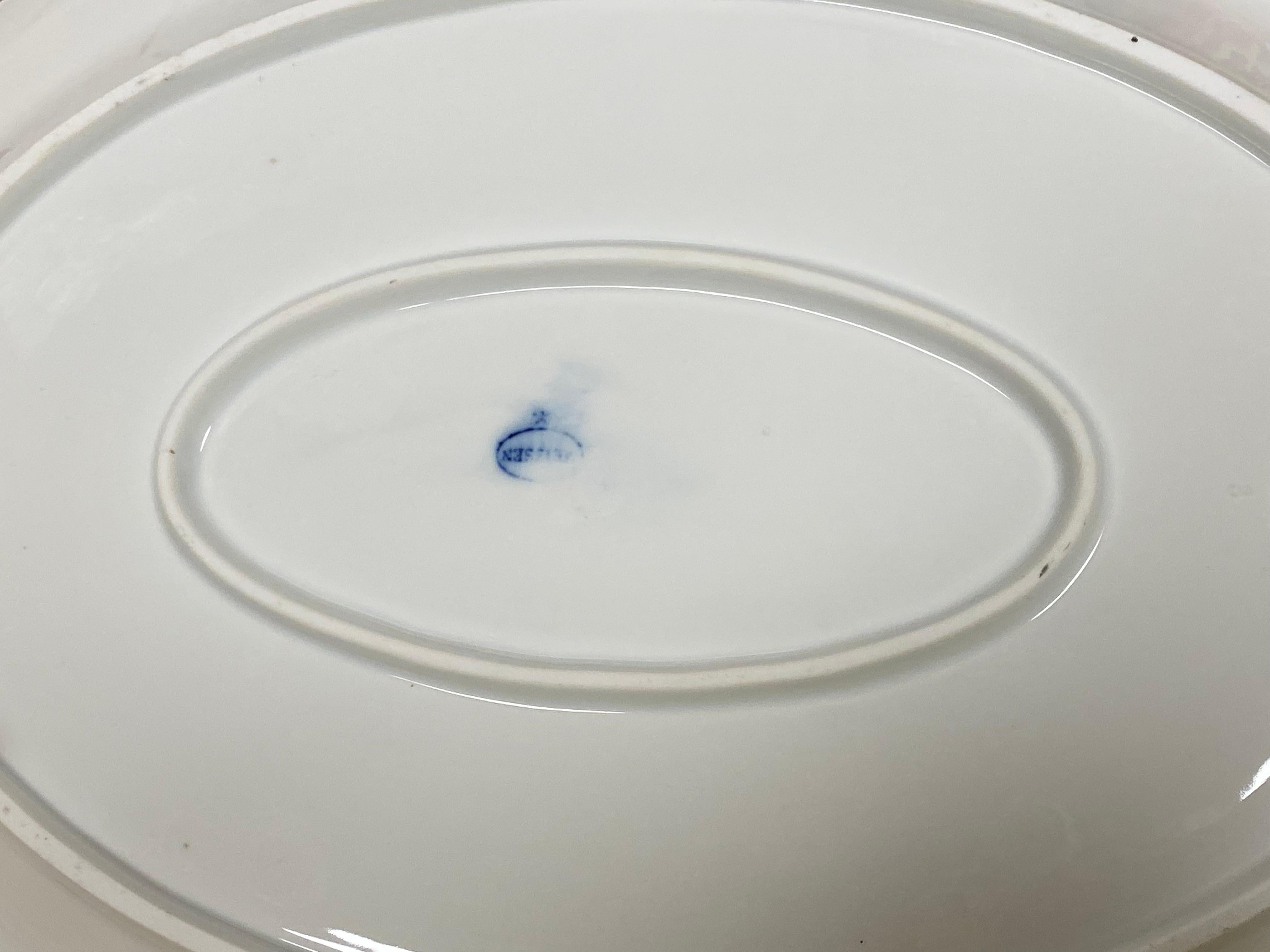 Carl Teichert Meissen Porcelain Blue Onion Platter, circa 1880s en vente 2