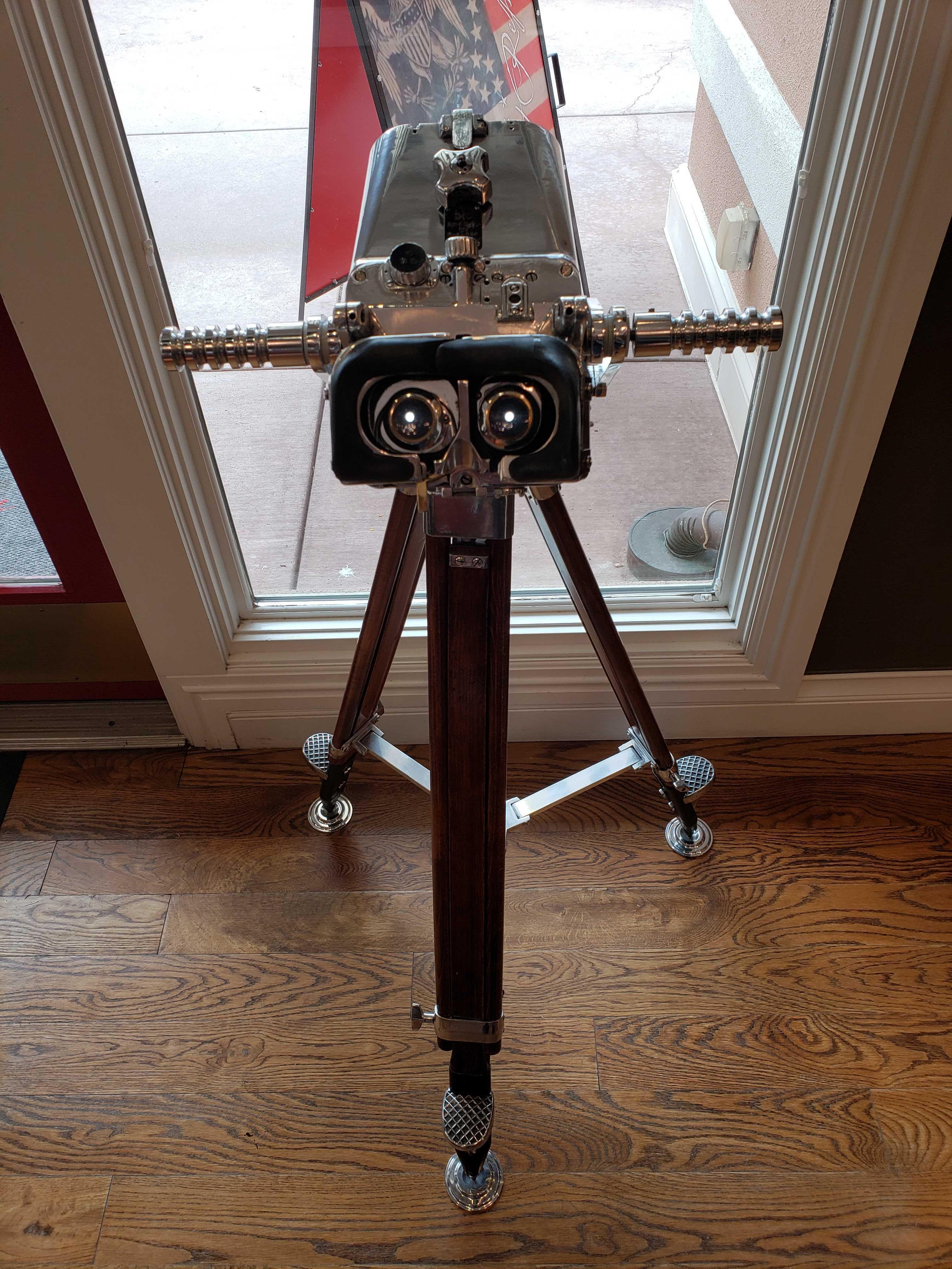 Carl Zeiss 12 x 60 German Observation Binoculars, Second World War In Good Condition For Sale In Colorado Springs, CO