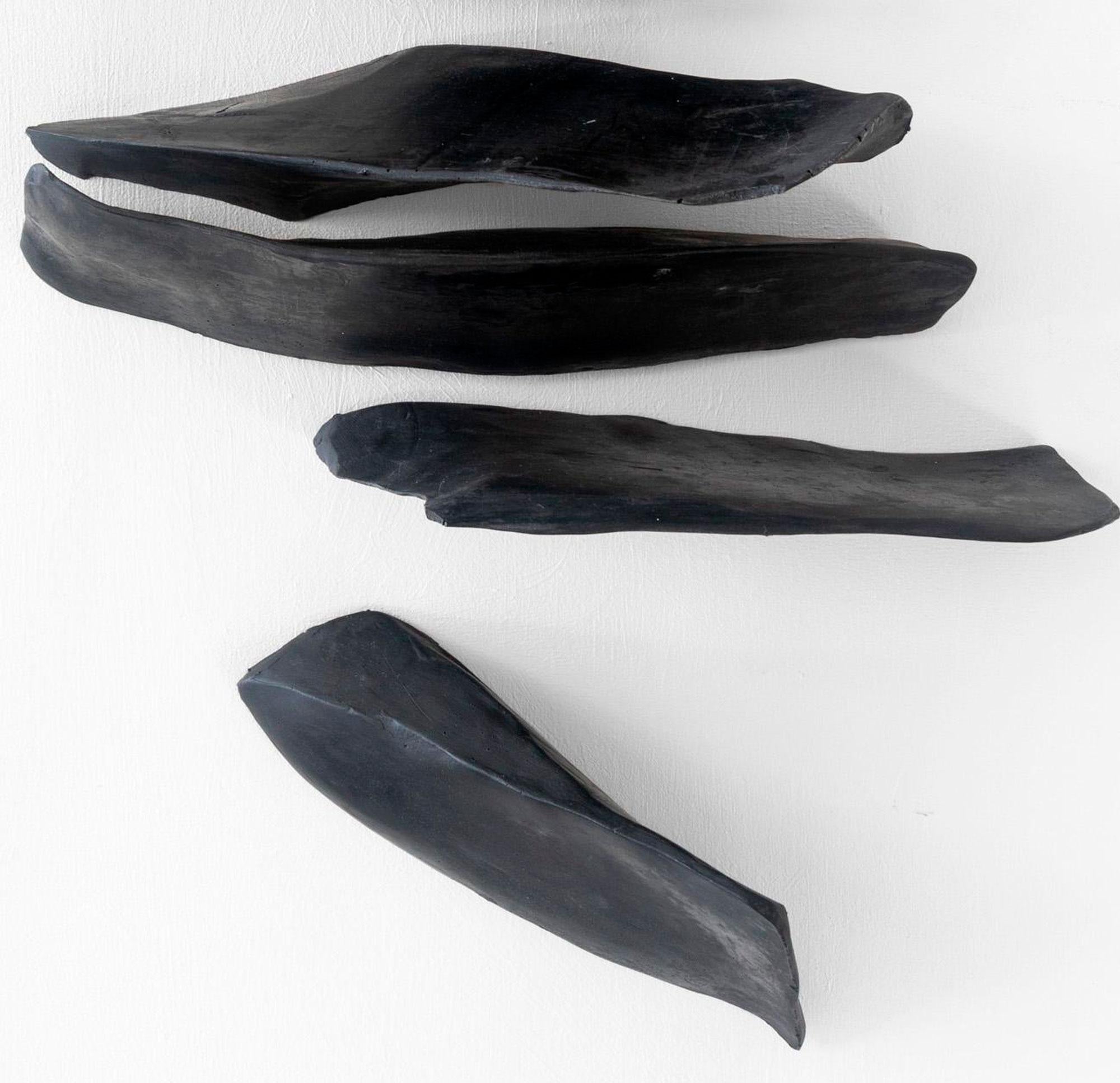 Cuerpos Magnéticos nº 1. Escultura mural - Still-Life Sculpture Gris de Carla Gimbatti