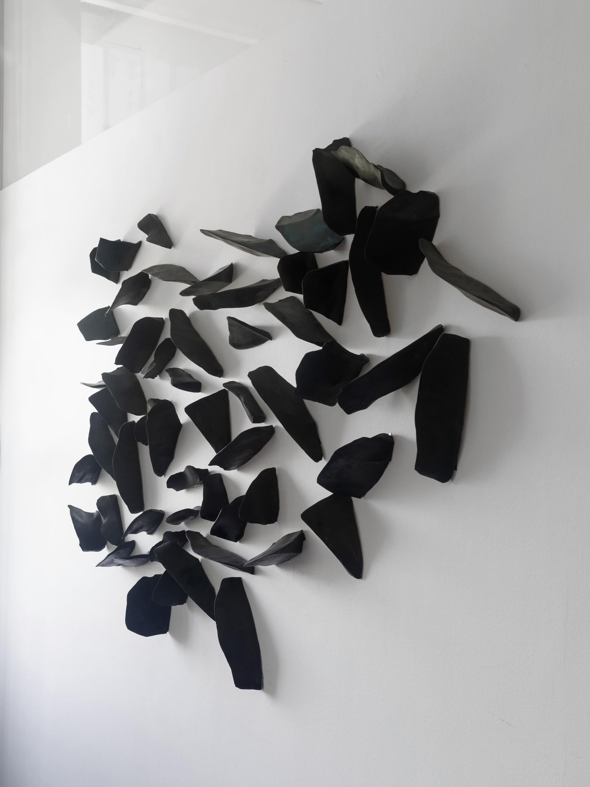 Cuerpos Magnéticos nº 11. Escultura mural - Still-Life Sculpture Gris de Carla Gimbatti