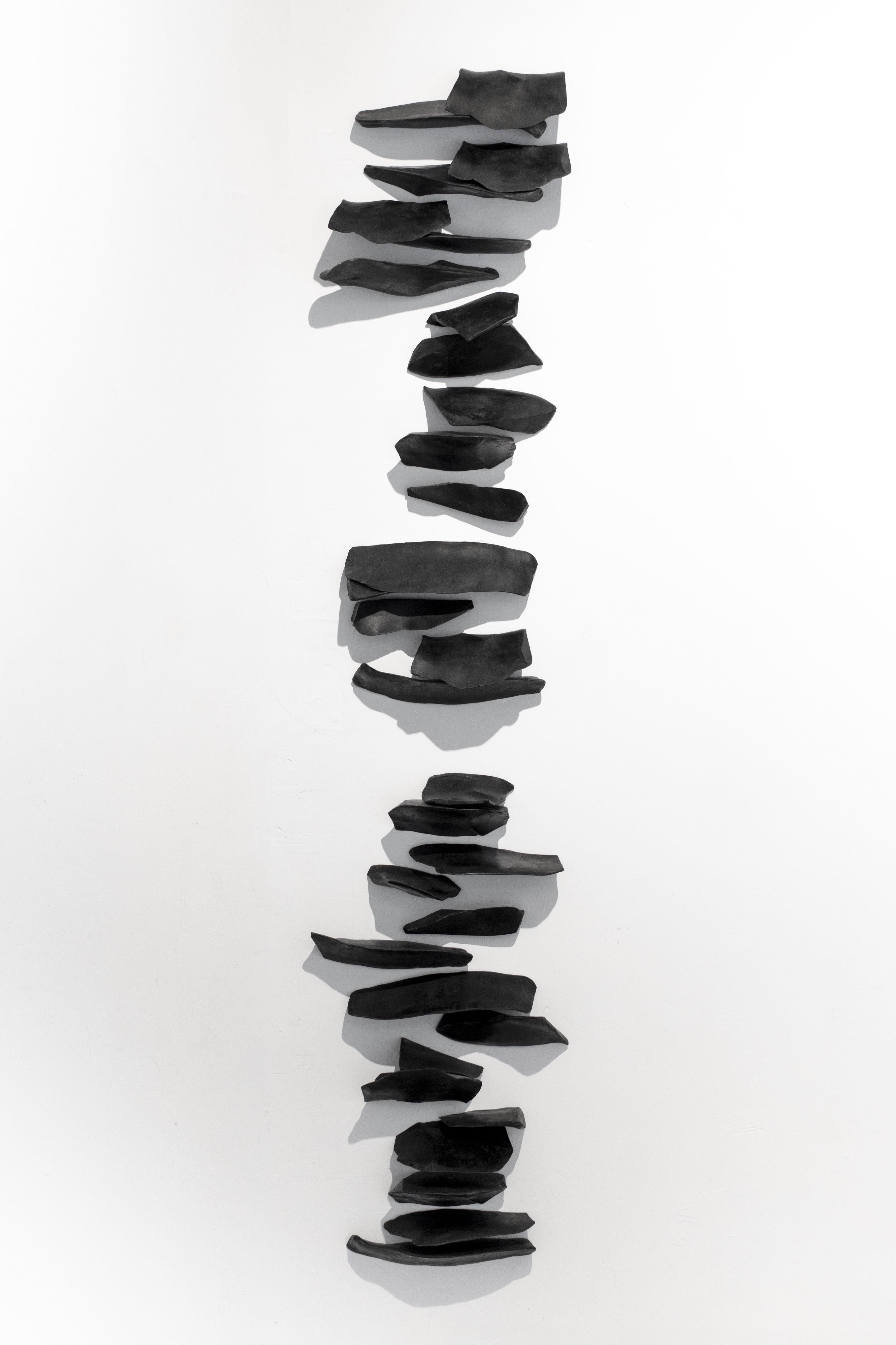 Cuerpos Magnéticos #7. Wall sculpture - Sculpture by Carla Gimbatti