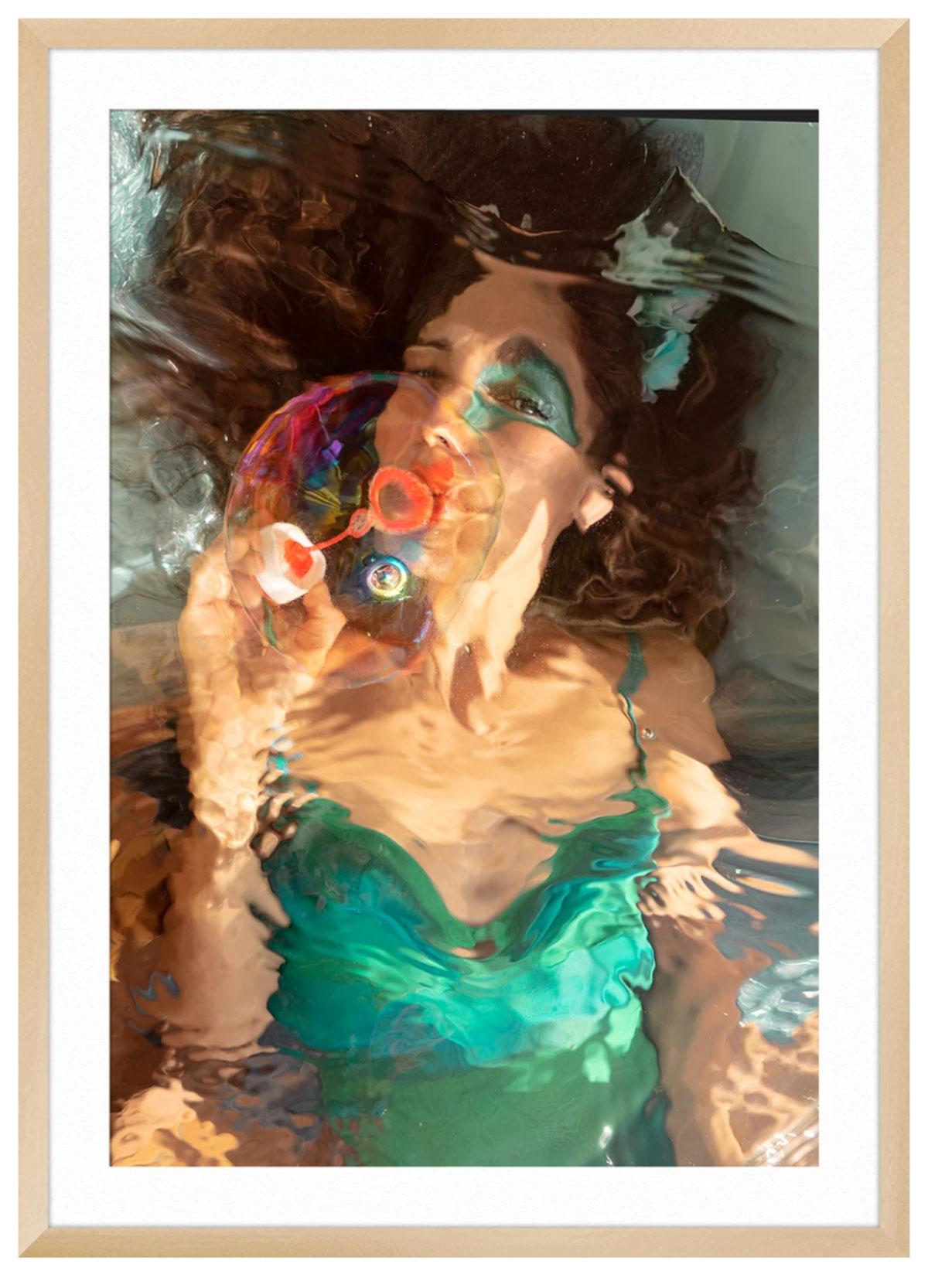 La forma del agua V - Color Photograph Negro de Carla Sutera Sardo