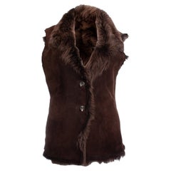 V.I.I.I., Gilet de fourrure marron