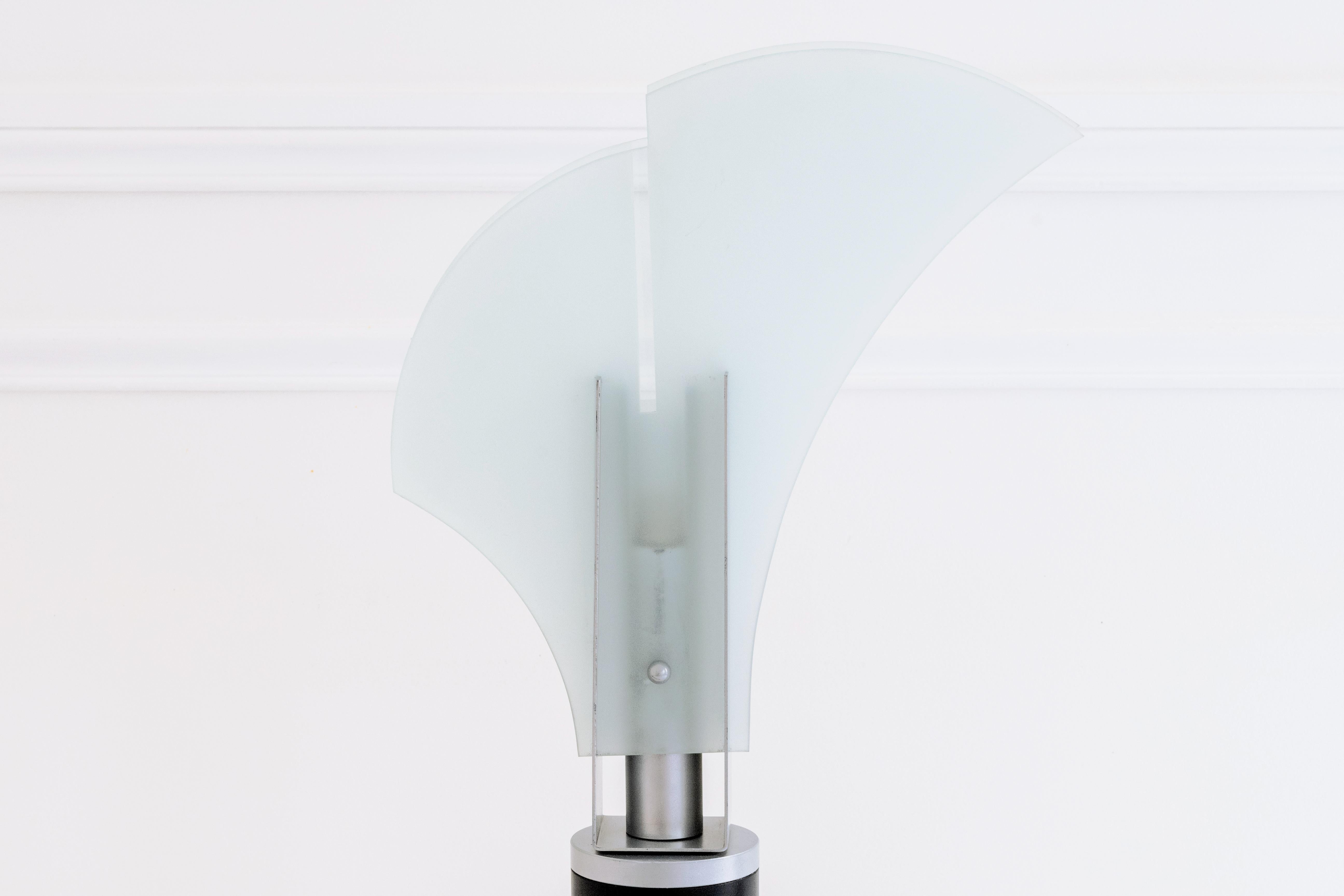 Carla Venosta, italienisches Design, ikonische Mezzo Alfiere-Glas-Tischlampe, 1960er Jahre im Angebot 2