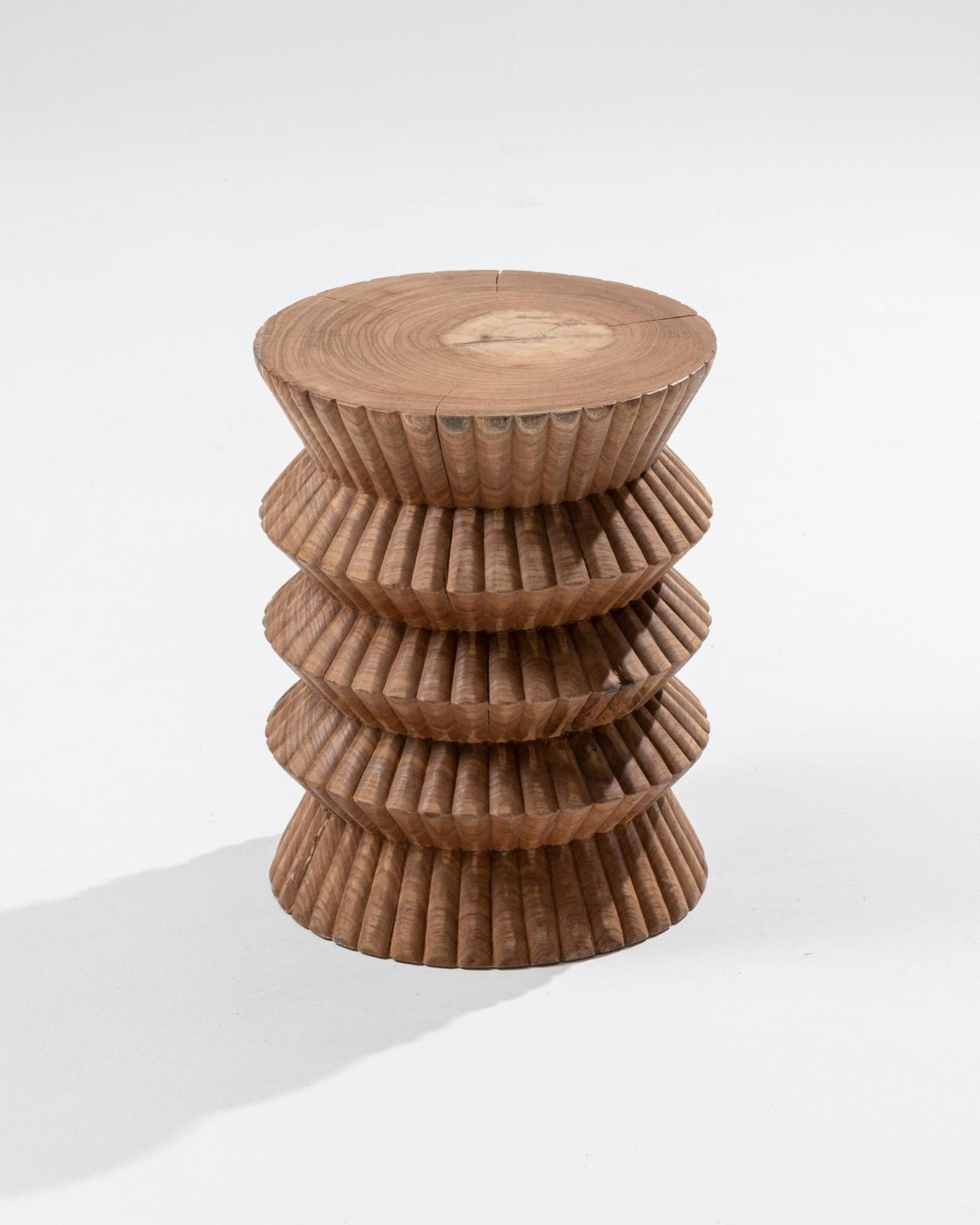 Tabouret en teck massif 