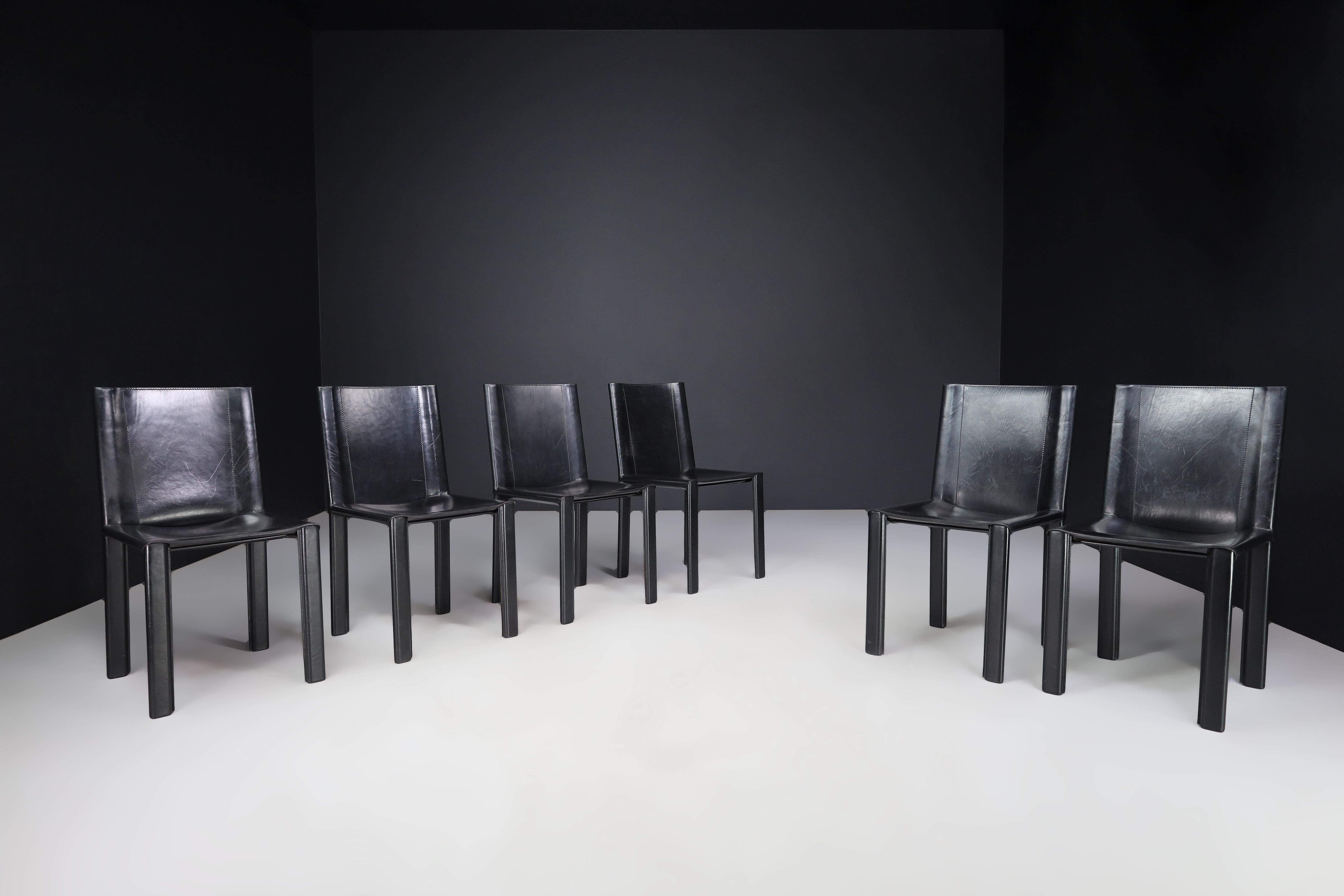 Chaises de salle à manger en cuir noir Carlo Bartoli pour Matteo Grassi Italie 1980

Cet ensemble de six chaises de salle à manger, nommé 