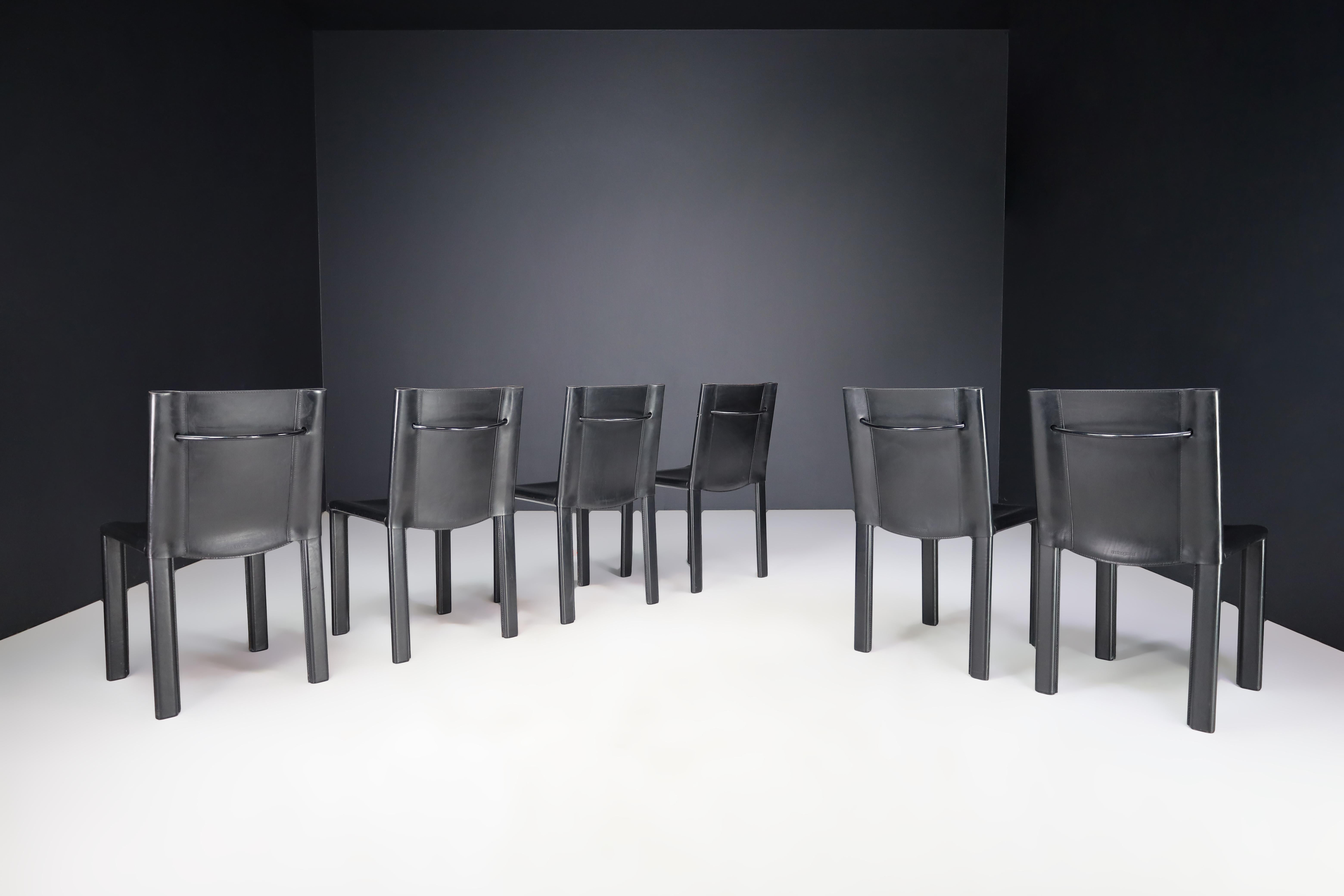 Late 20th Century Carlo Bartoli Black Leather Dining Room Chairs for Matteo Grassi Italy 1980s  For Sale