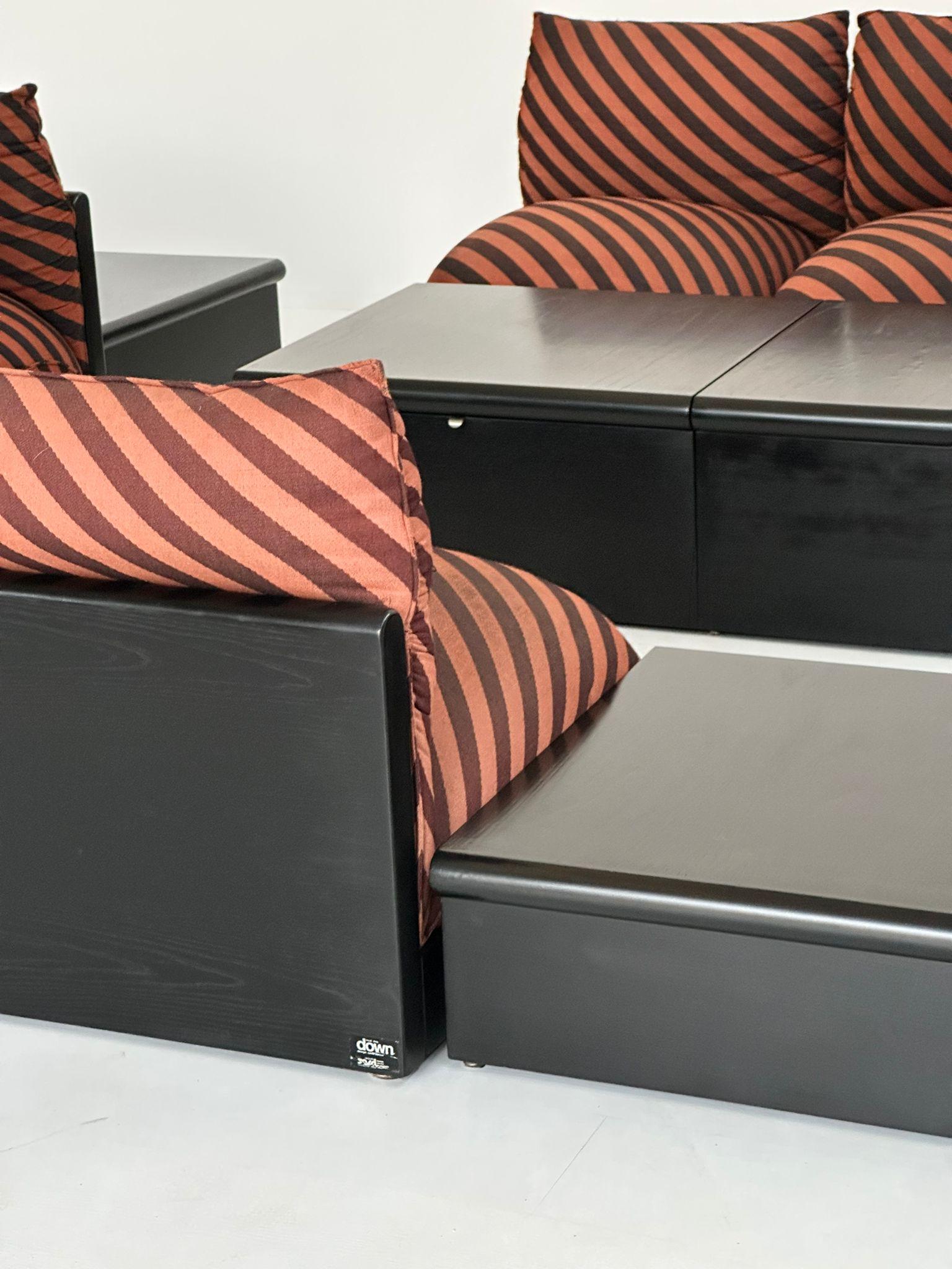 Carlo Bartoli Down Set Sofas and Armchairs In Excellent Condition For Sale In London, GB