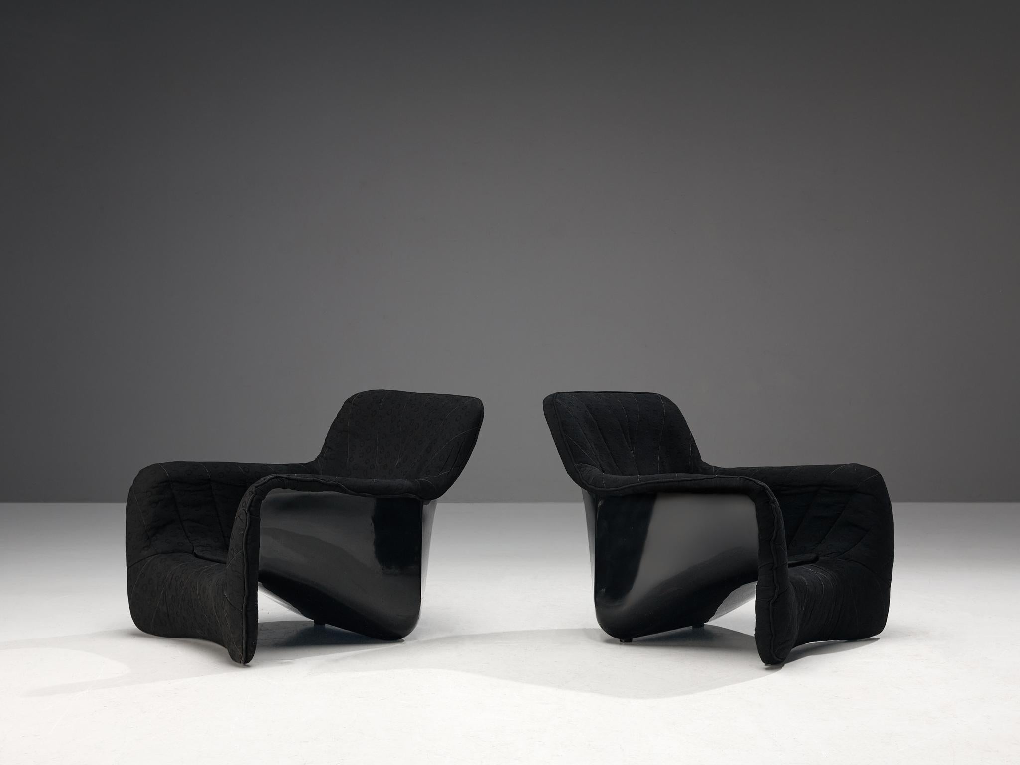 Carlo Bartoli for Arflex, 'Bicia' lounge chairs, fiberglass, fabric, Italy, 1969

Pair of black fiberglass framed lounge chairs designed by Carlo Bartoli for Arflex in 1969. The flowing line of the black fiberglass back emphasize the elegance of