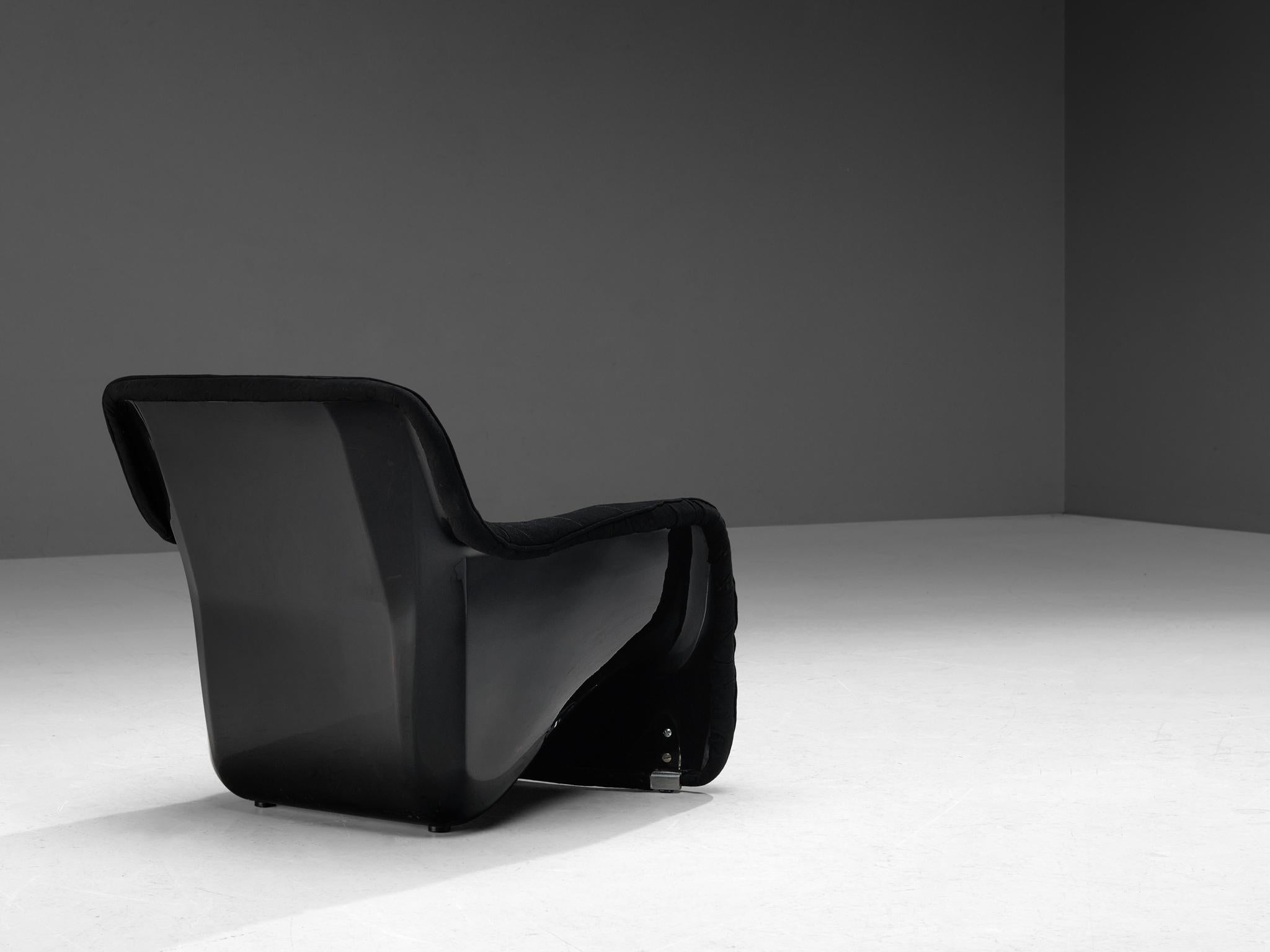 Post-Modern Carlo Bartoli for Arflex Pair of 'Bicia' Lounge Chairs in Fiberglass  For Sale