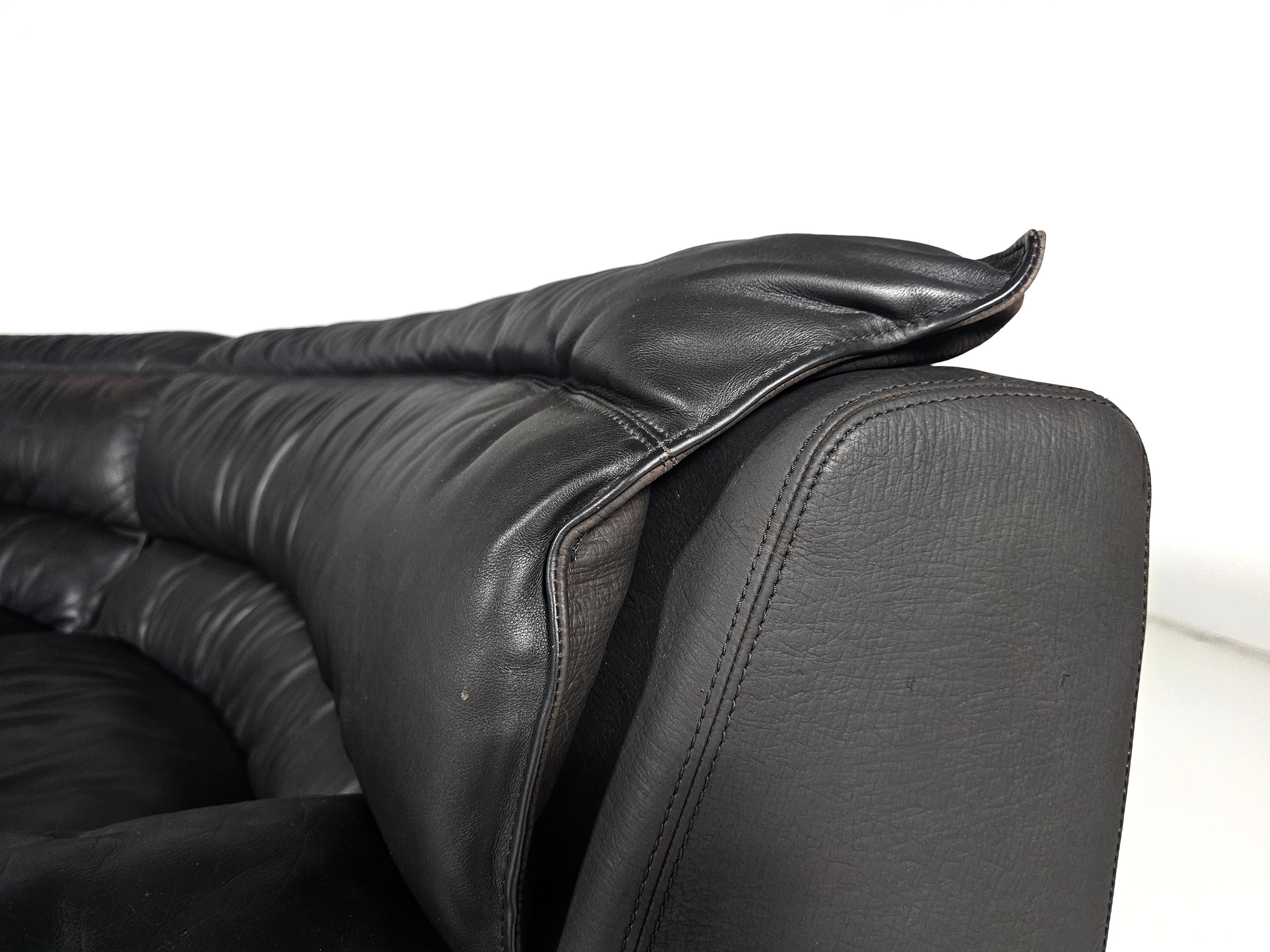  Carlo Bartoli for Rossi di Albizzate 'Bogo' Sofa in black Leather, 1970s For Sale 5
