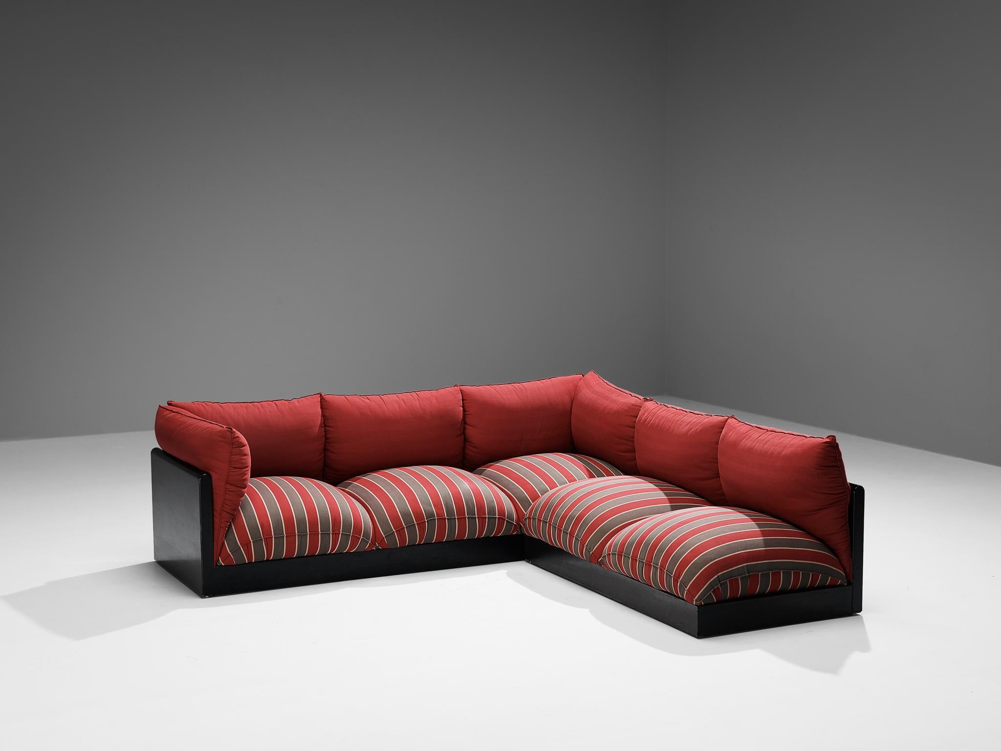 Carlo Bartoli for Rossi di Albizzate, sectional sofa model 'Down', fabric, lacquered wood, Italy, 1973

This design truly resembles the ethos of the seventies – a bright and bold era – featuring voluminous shapes and sharp lines. This sofa is part