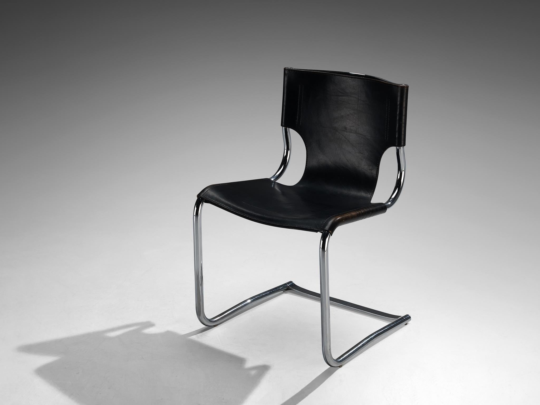 Carlo Bartoli for T 70, dining chair, model '920', black leather, chrome-plated metal, Italy, design 1971.

Designed by Carlo Bartoli, this elegant cantilevered dining chair features a sleek tubular steel frame paired with luxurious black leather.