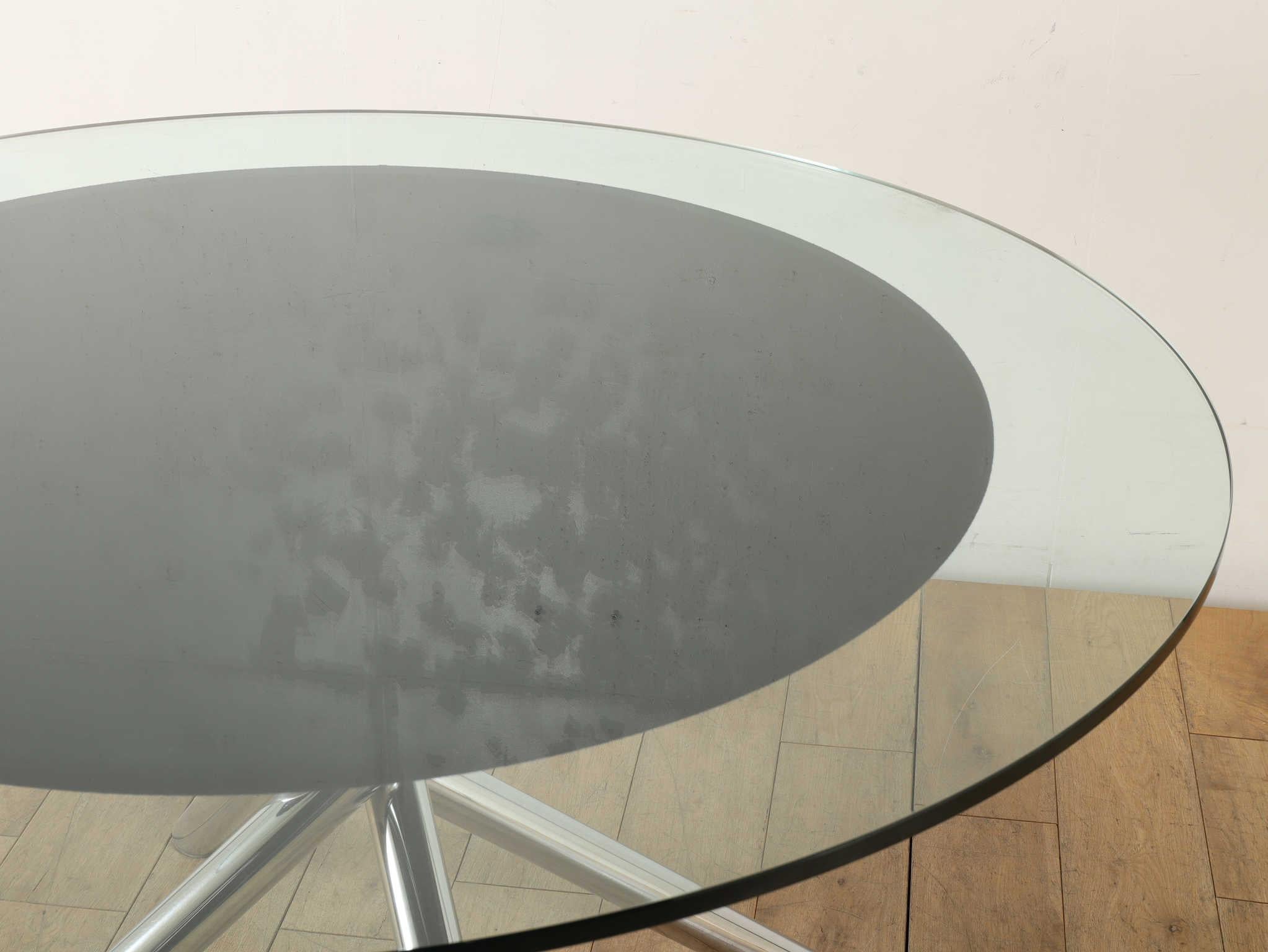 italien Table ronde à plateau en verre Carlo Bartoli 1970 en vente