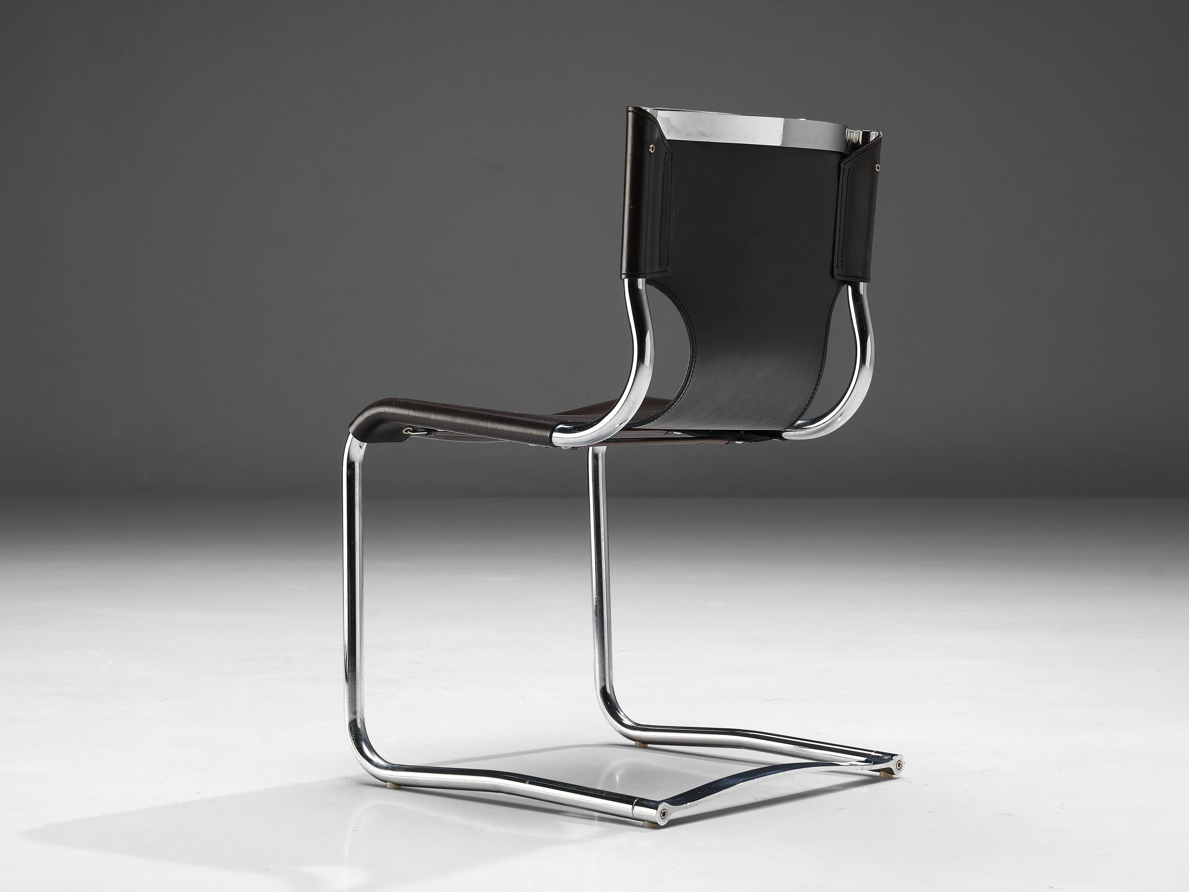 italien Chaise de salle à manger moderne Carlo Bartoli en cuir et acier 