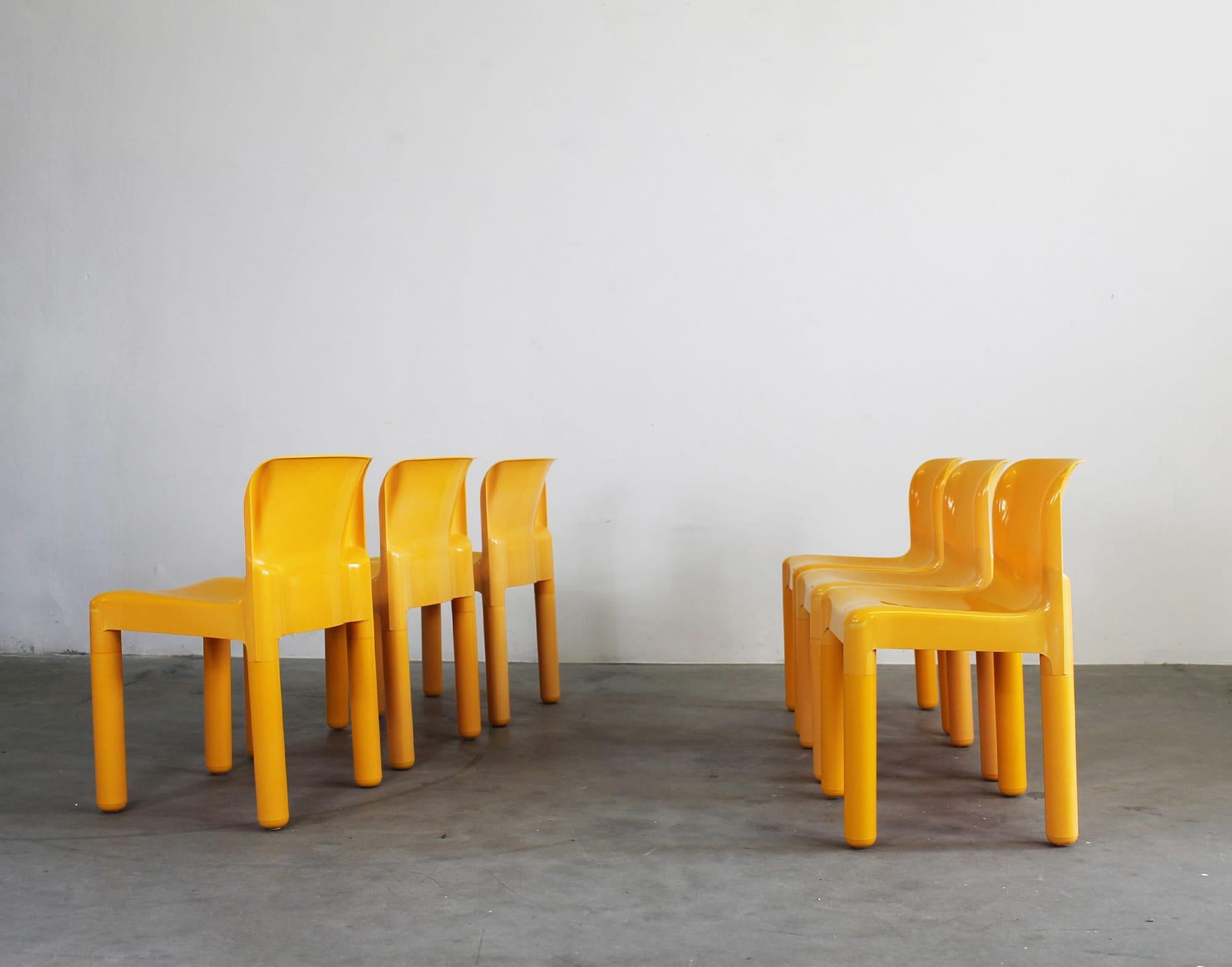 Postmoderno Carlo Bartoli Set di sei sedie 4875 in plastica di Kartell anni '80 in vendita