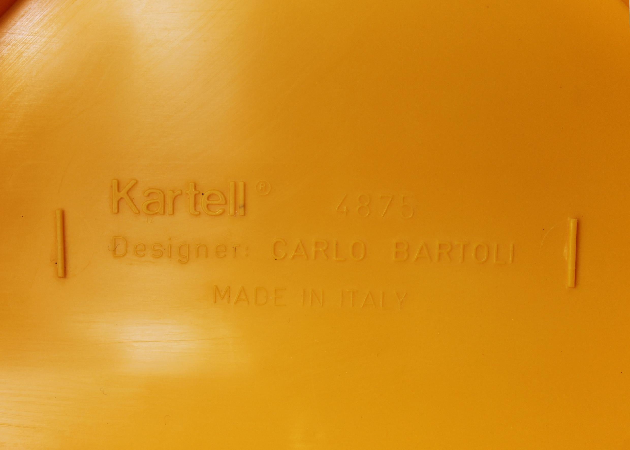 Carlo Bartoli Juego de seis sillas 4875 de plástico by Kartell Años 80 en Bueno estado para la venta en Montecatini Terme, IT